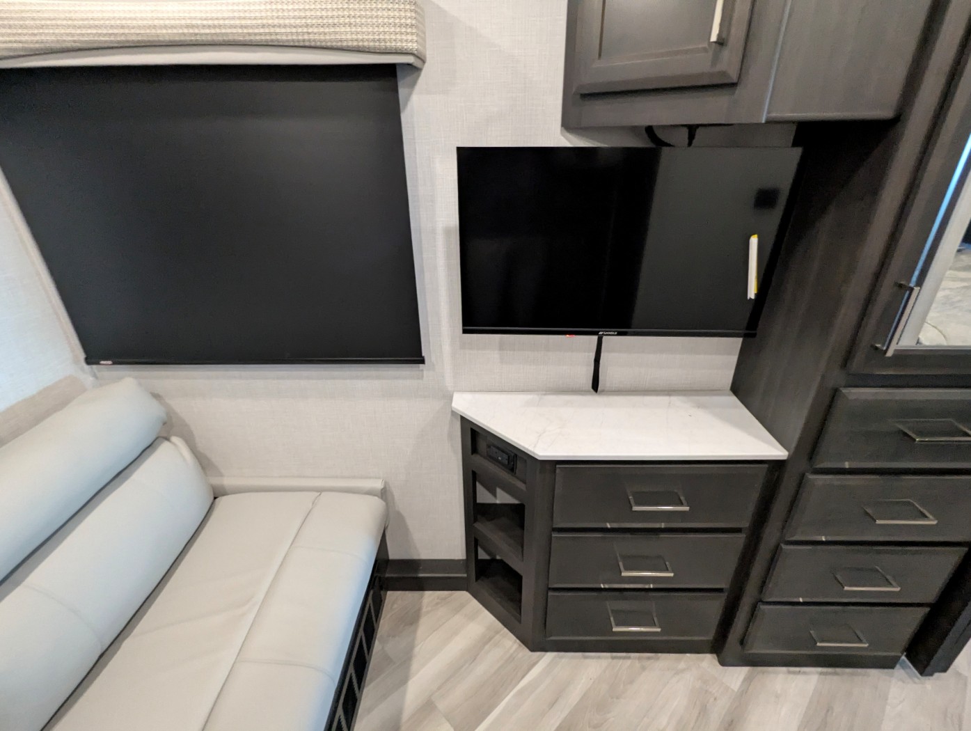 2026 Holiday Rambler Invicta 36Y - Image 37