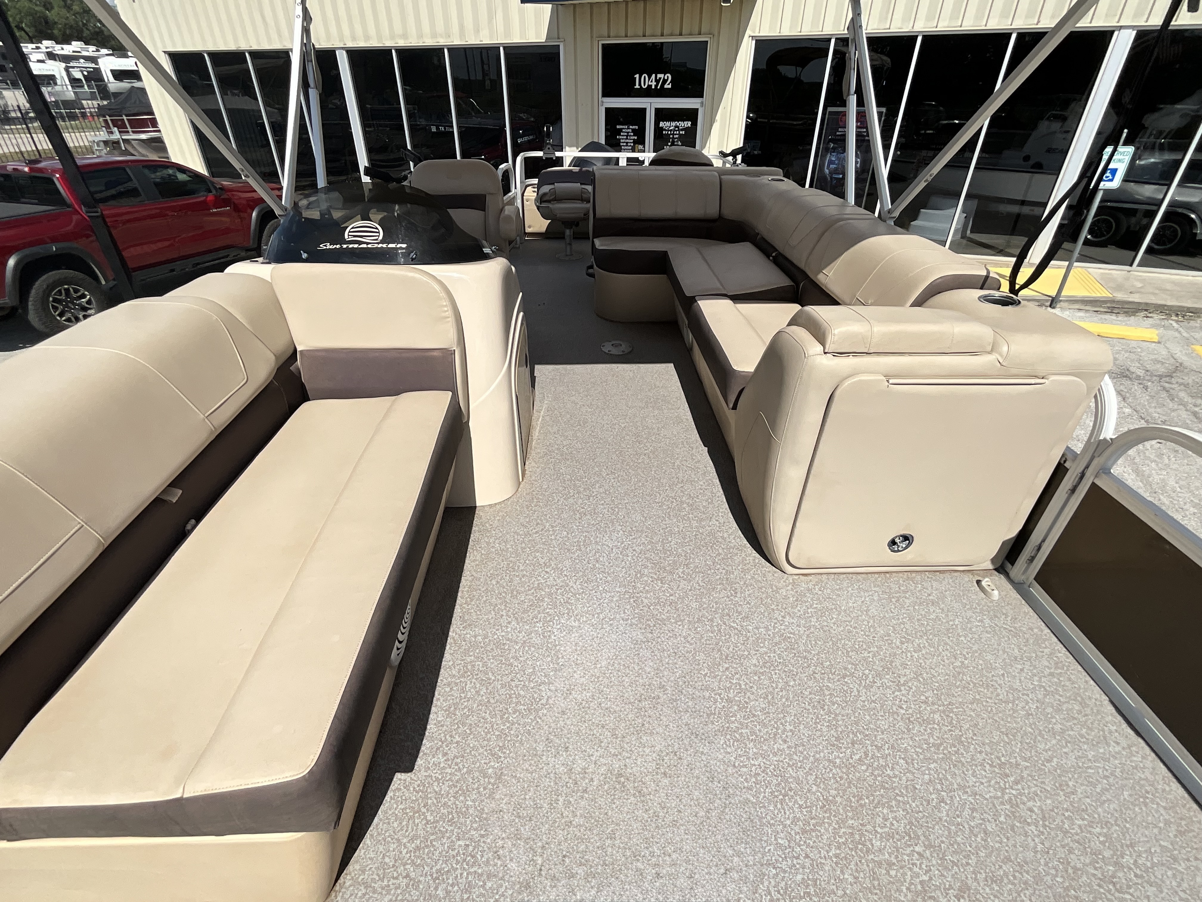 2018 TRACKER 2018 PARTY BARGE 24 XP3 - Image 17