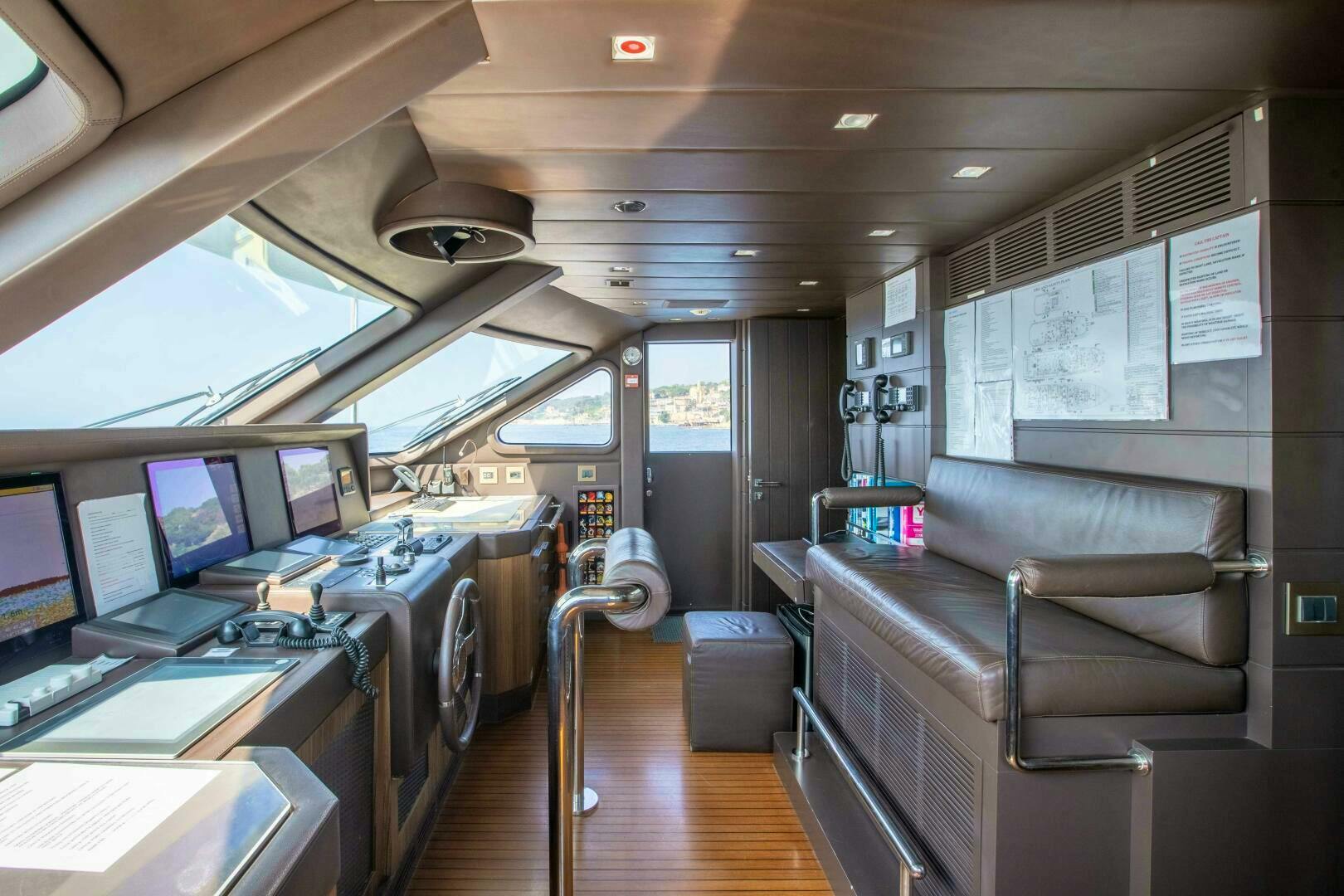 2015 Benetti Benetti Classic 121 - Image 48