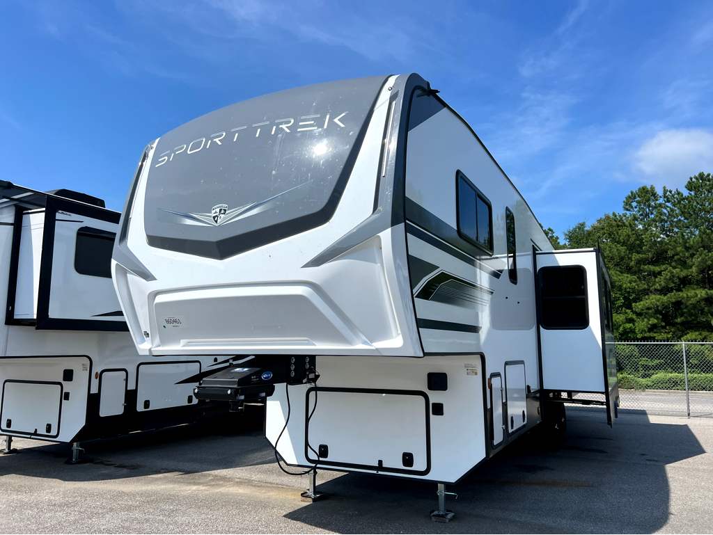 2027 VENTURE RV SPORTTREK 312VTB - Image 2