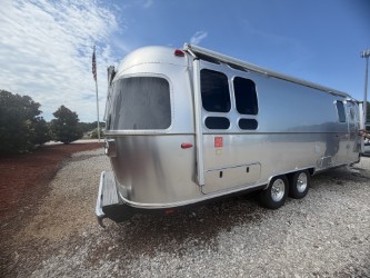 2027 AIRSTREAM FRANK LLOYD WRIGHT 28RBT - Image 4