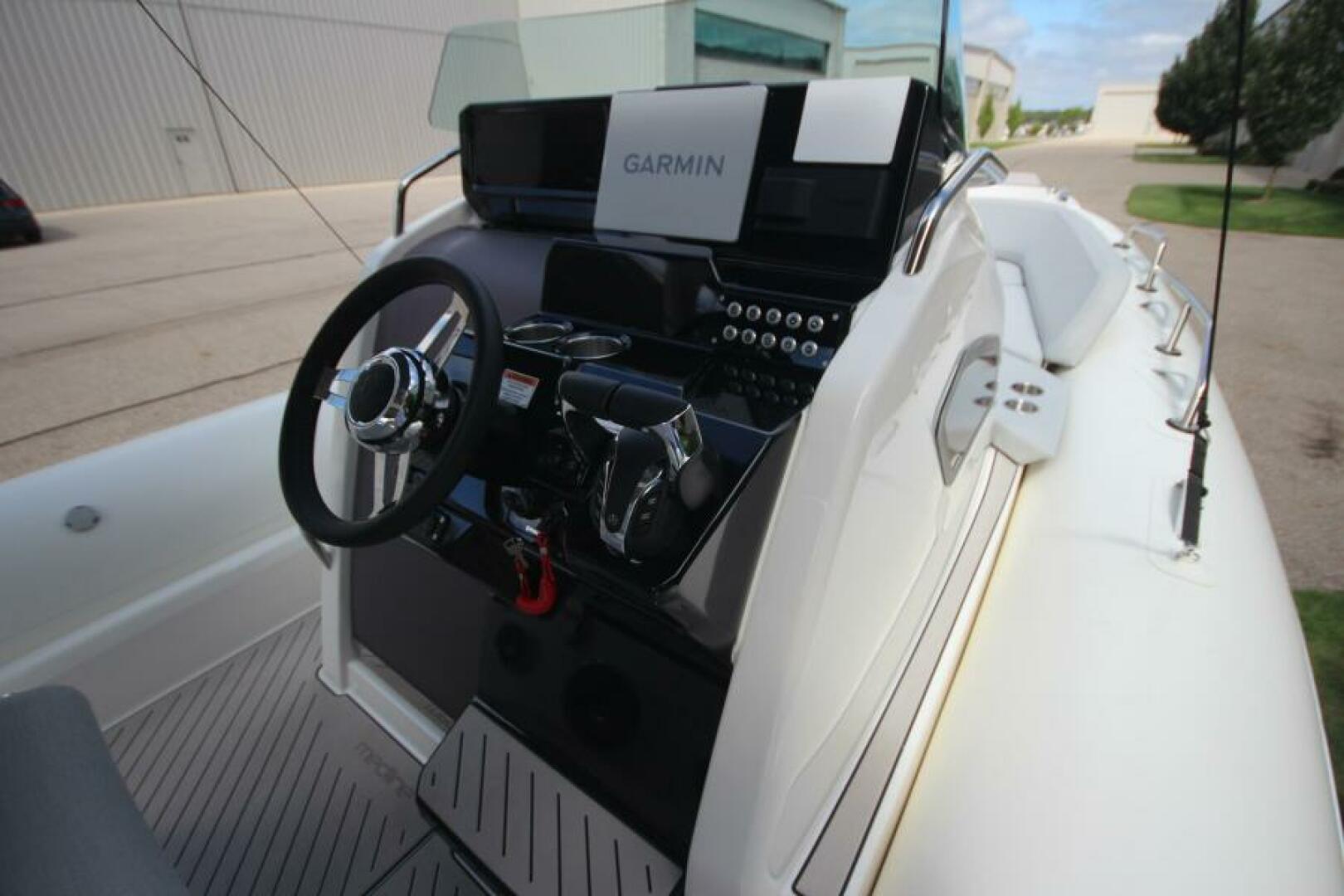 2024 Zodiac Medline 9 NEO - Image 62