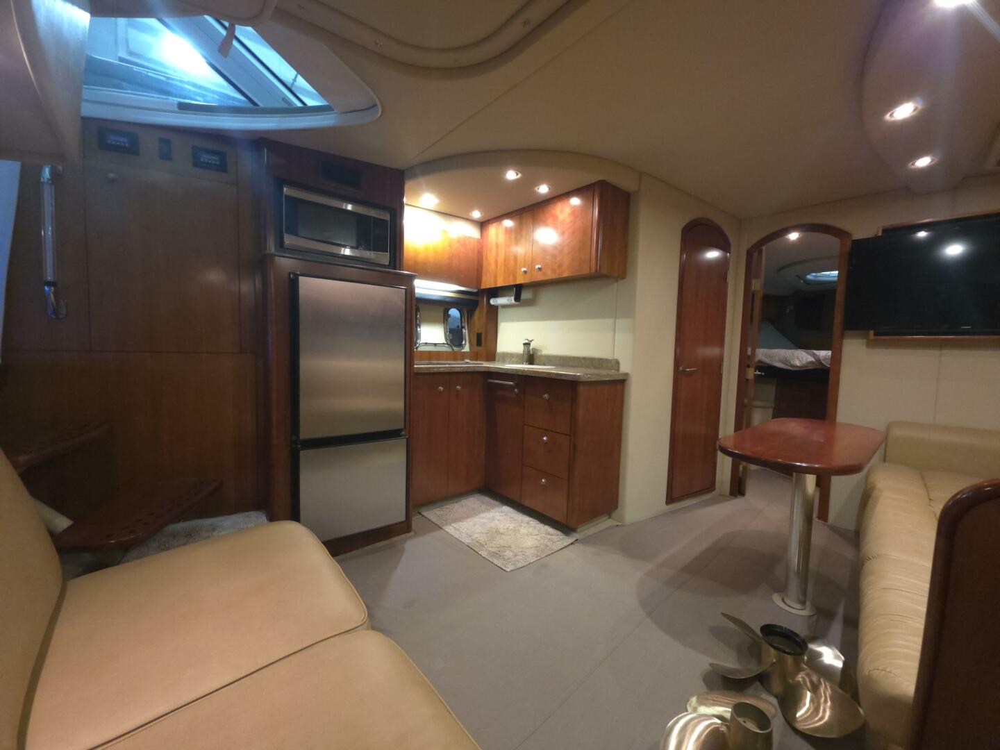 2008 Cruisers Yachts - Image 6