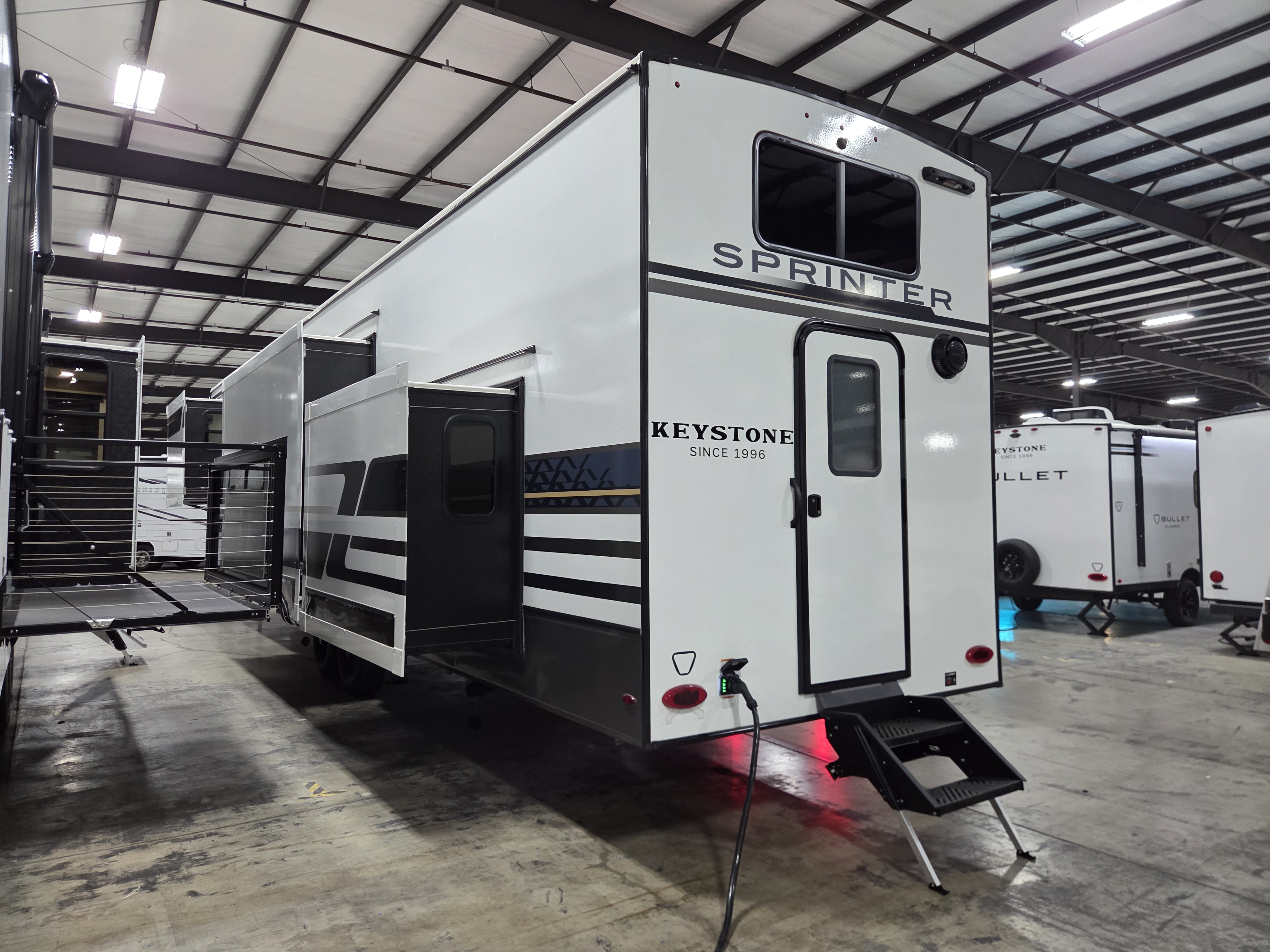 2026 Keystone Sprinter 3920DSL - Image 3