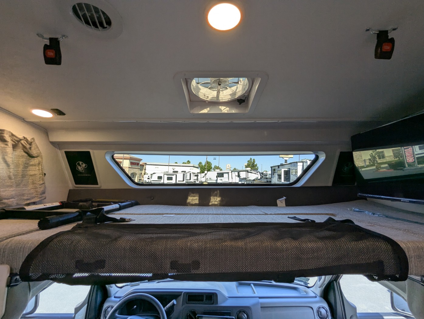 2027 Coachmen Cross Trail 26XG - Image 9