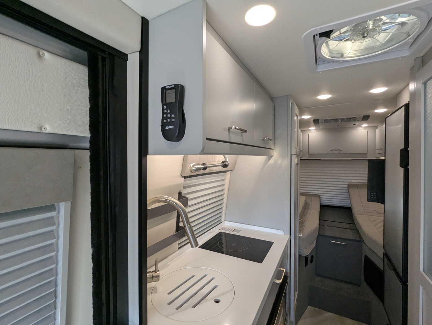 2025 Coachmen Galleria Li3 24A - Image 20