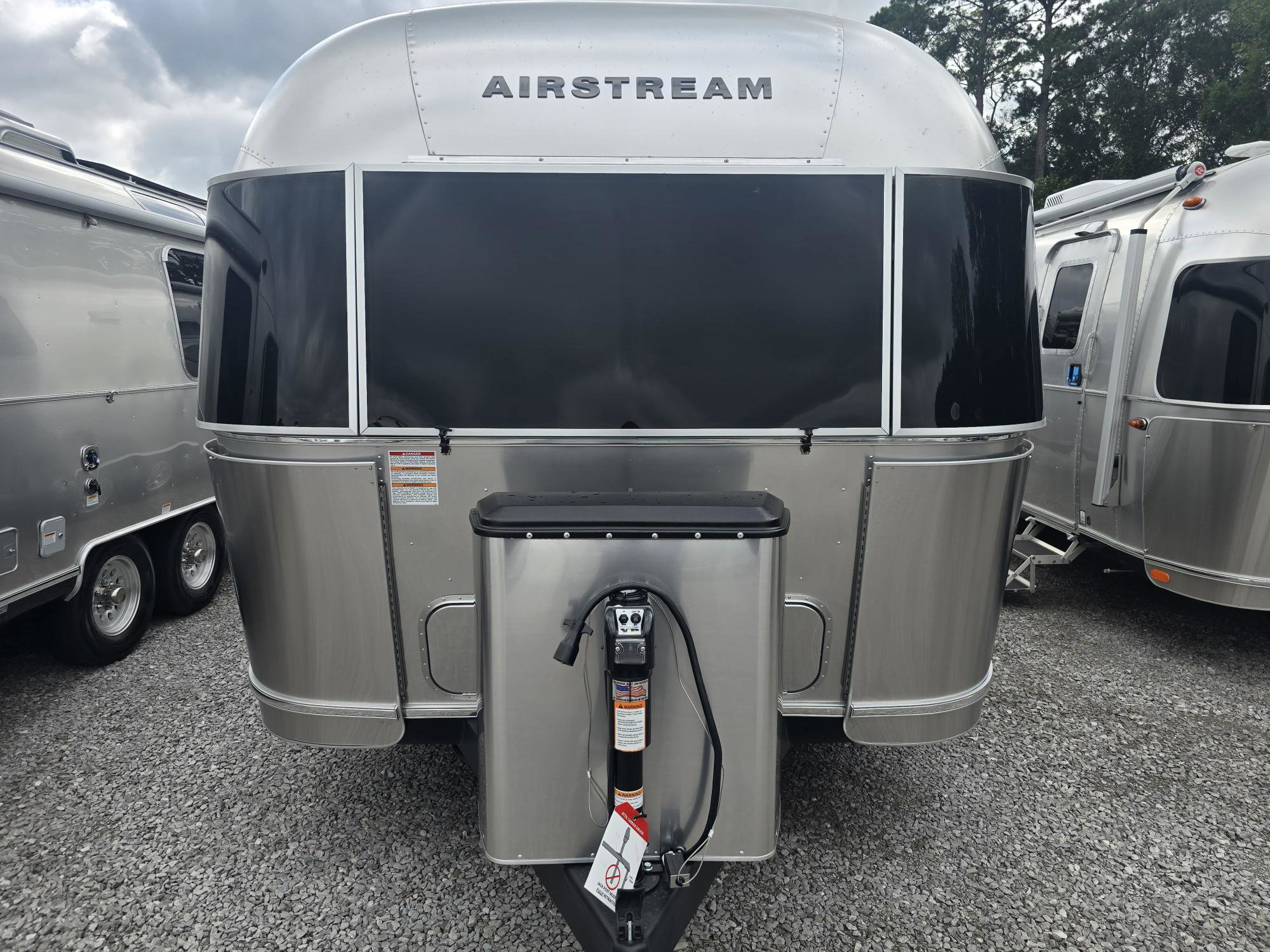 2026 AIRSTREAM FLYING CLOUD 27FBT - Image 2