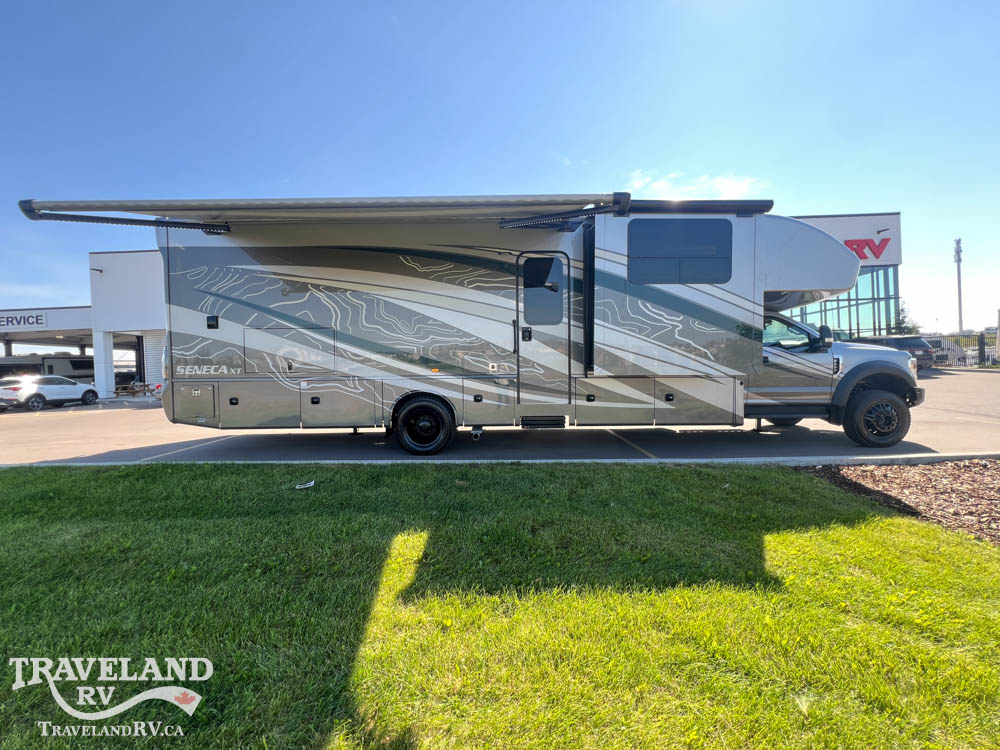 2023 Jayco Seneca XT 35L - Image 13