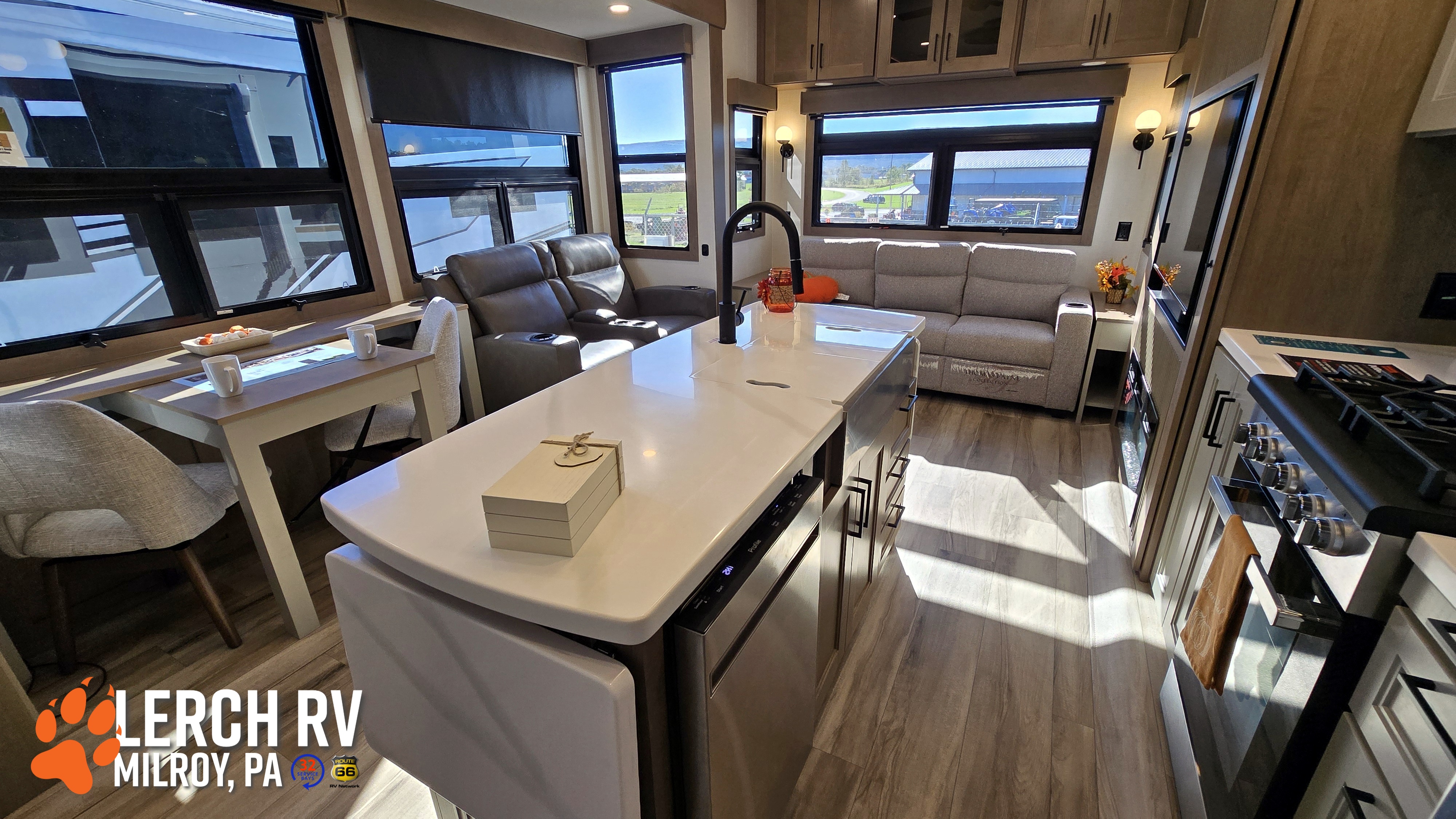 2027 KZ RV Durango Gold G310RLQ - Image 18