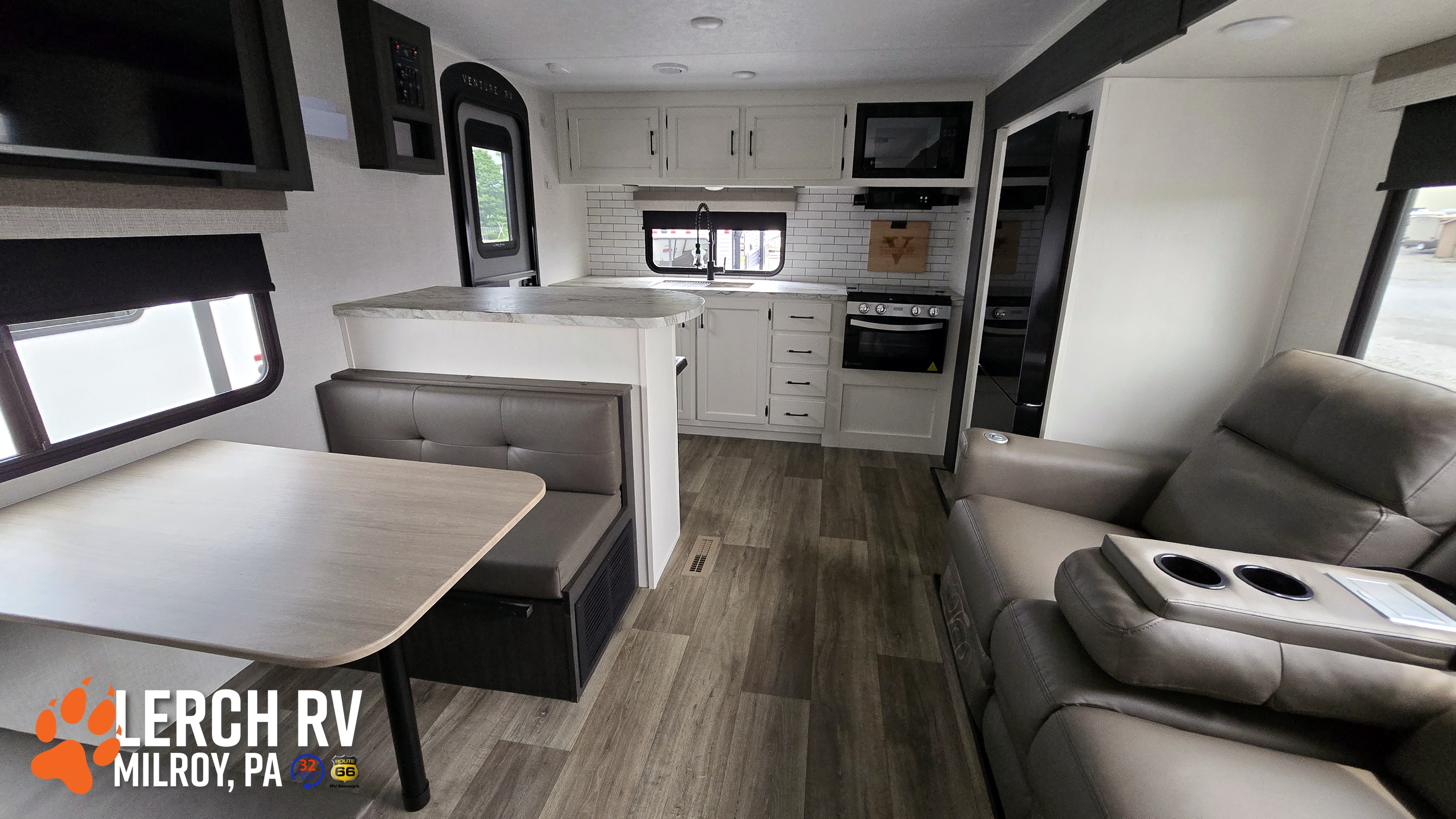2025 VENTURE STRATUS 241VRK - Image 36