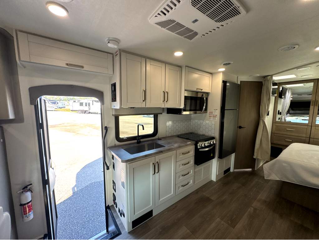 2027 ENTEGRA COACH ODYSSEY 24B - Image 11