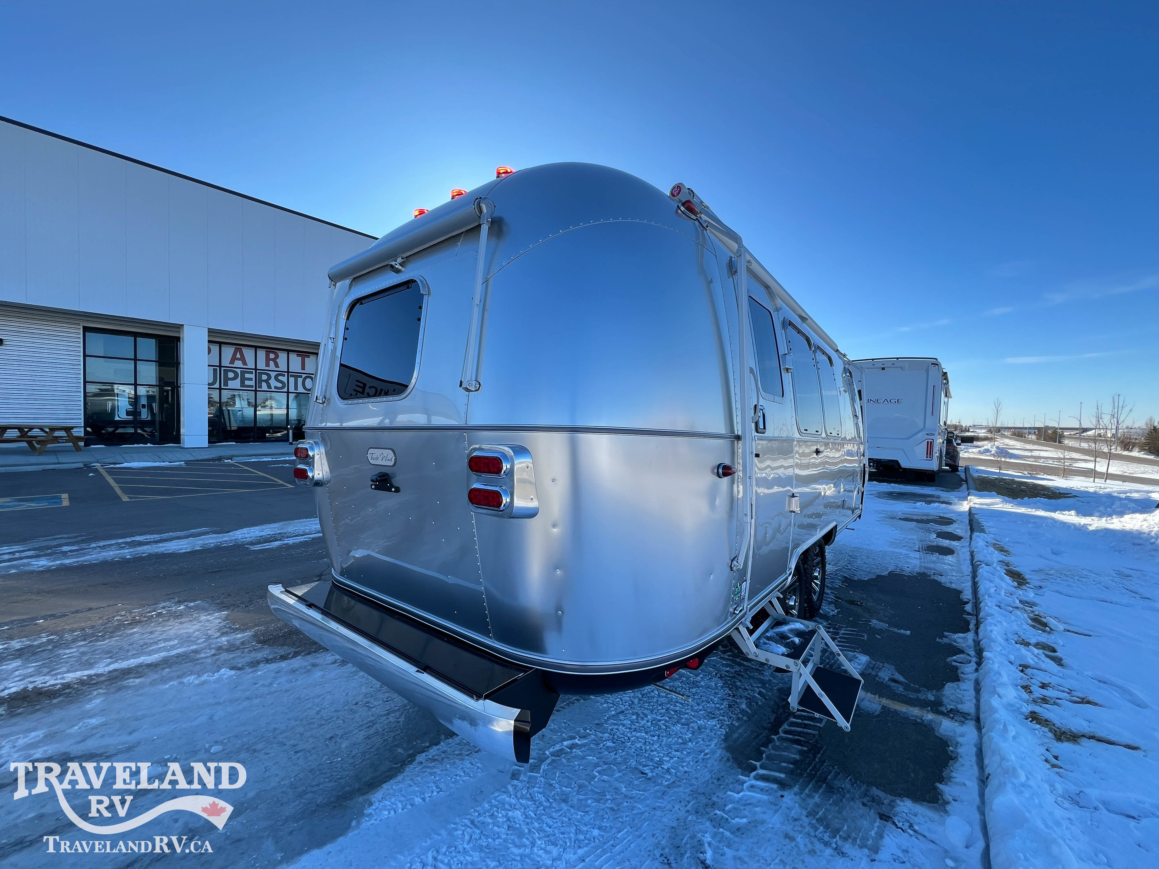 2026 Airstream Trade Wind 23FBQ - Image 8