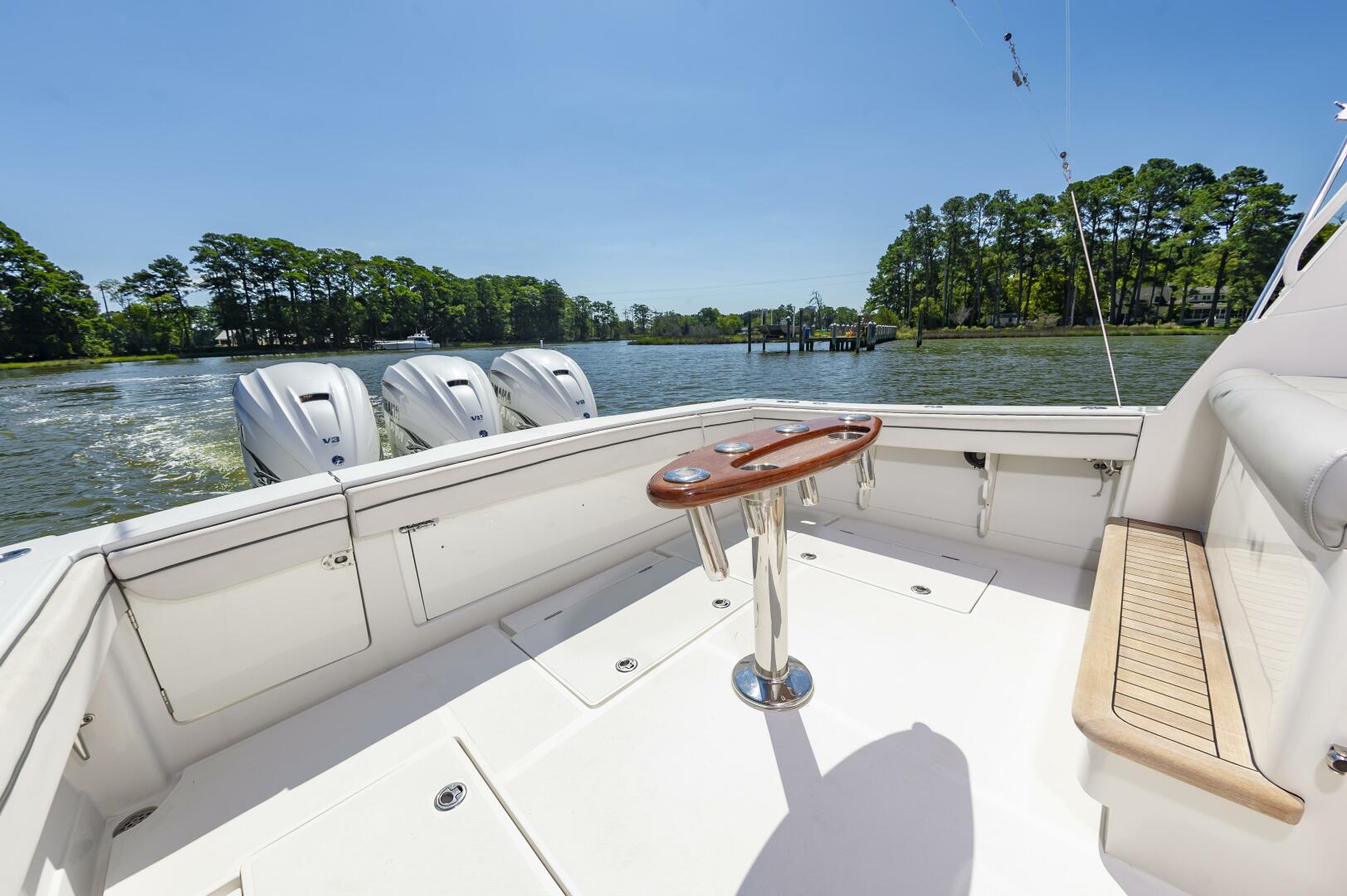 2014 Jupiter 41 Sport Bridge - Image 9