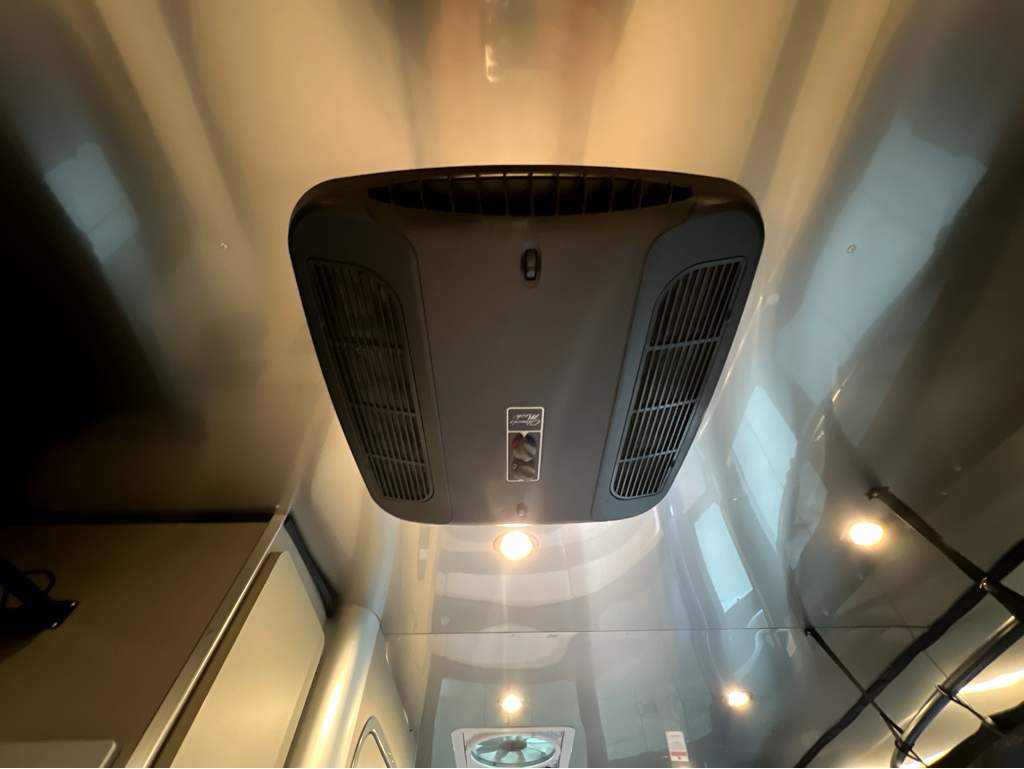 2026 AIRSTREAM Basecamp 20XE - Image 23