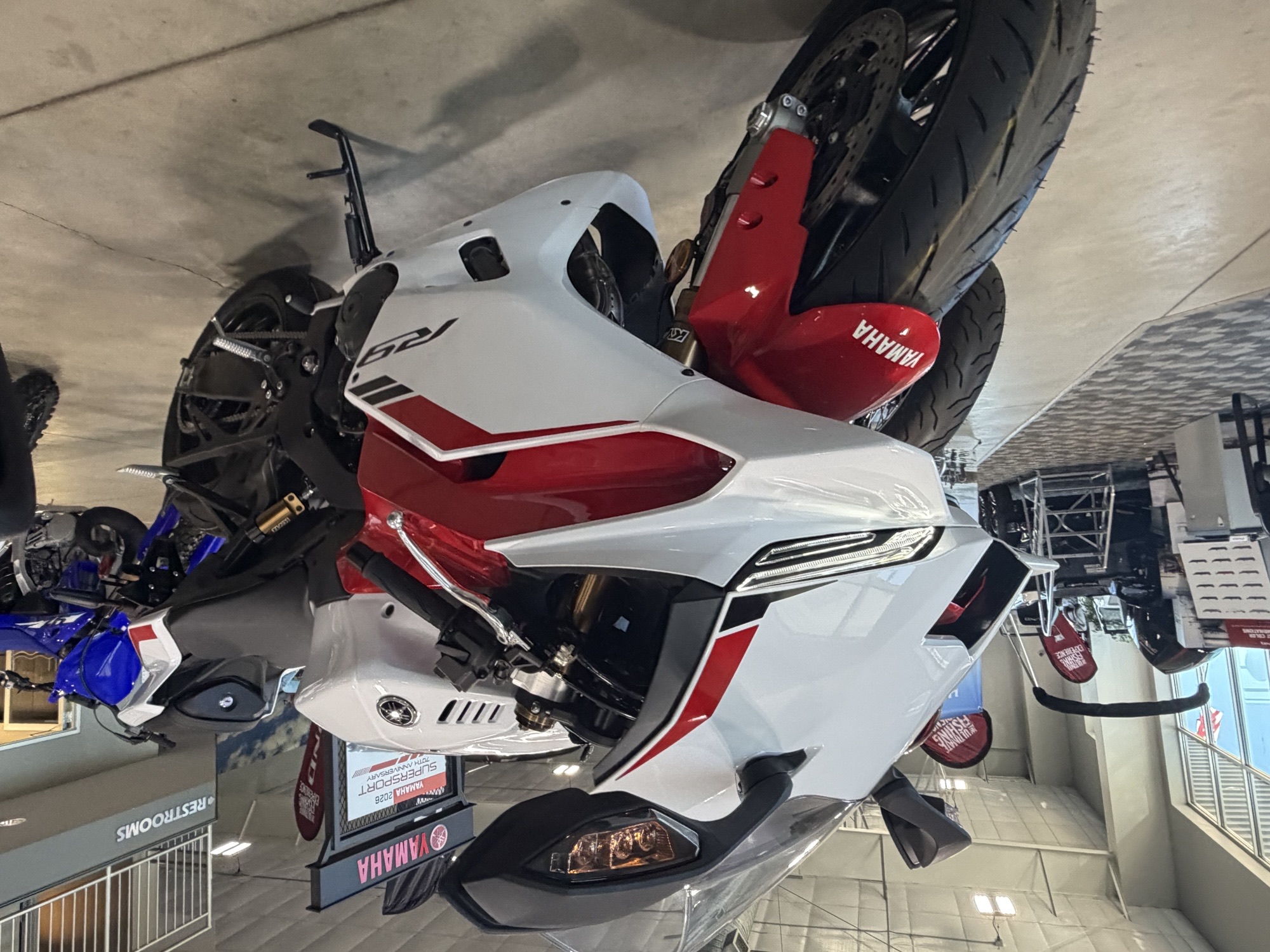 2025 Yamaha YZF-R9 - Image 4