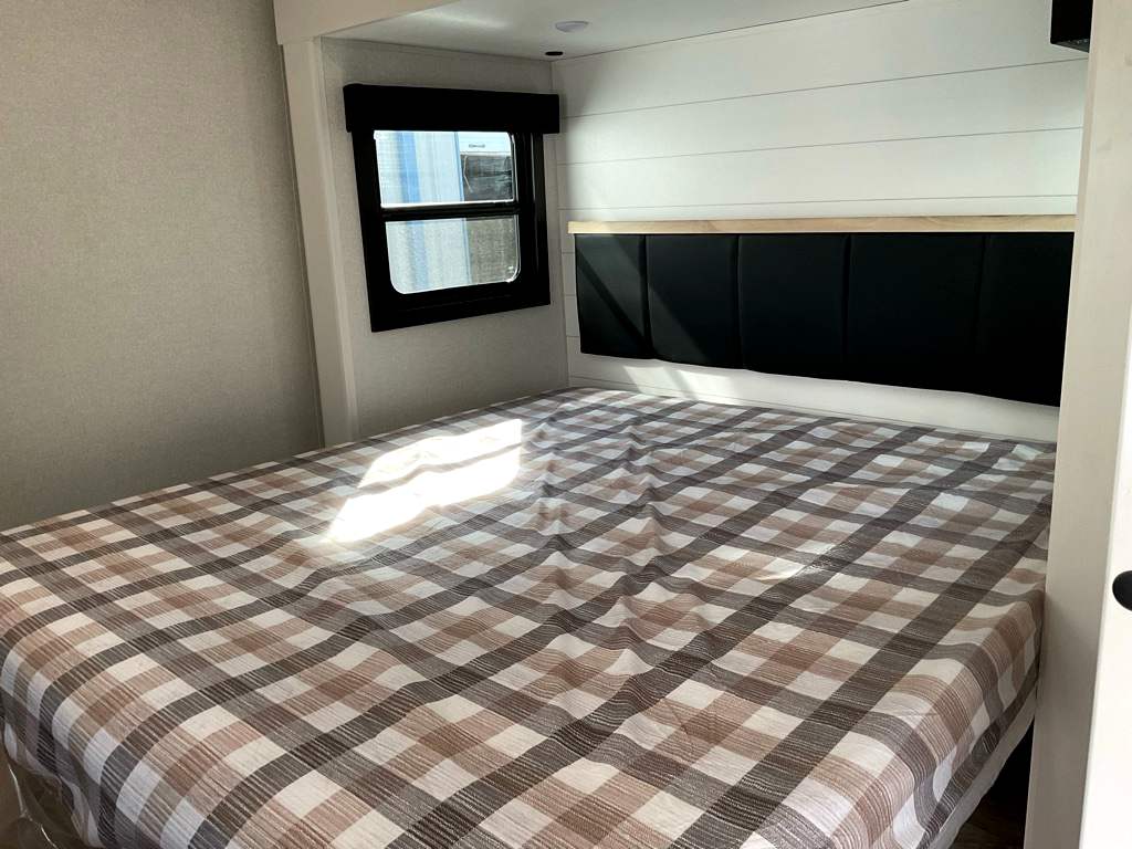 2026 JAYCO Eagle 265 FKDS HT - Image 16