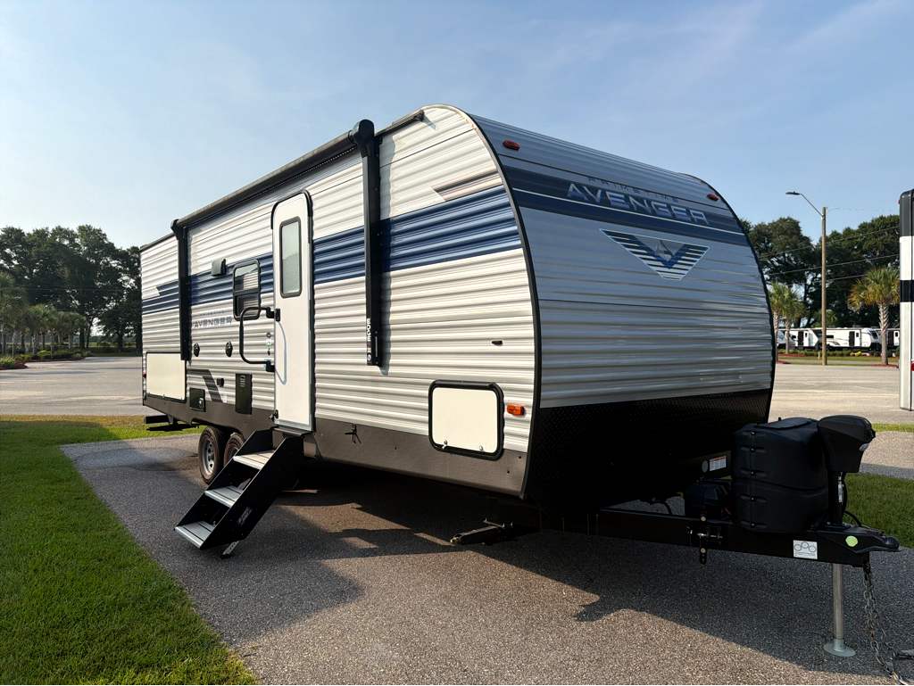 2022 FOREST RIVER AVENGER 24BHS - Image 1