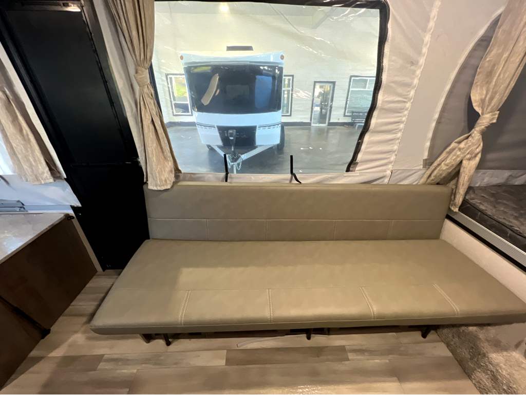 2022 Forest River Rockwood Freedom 2318G - Image 13
