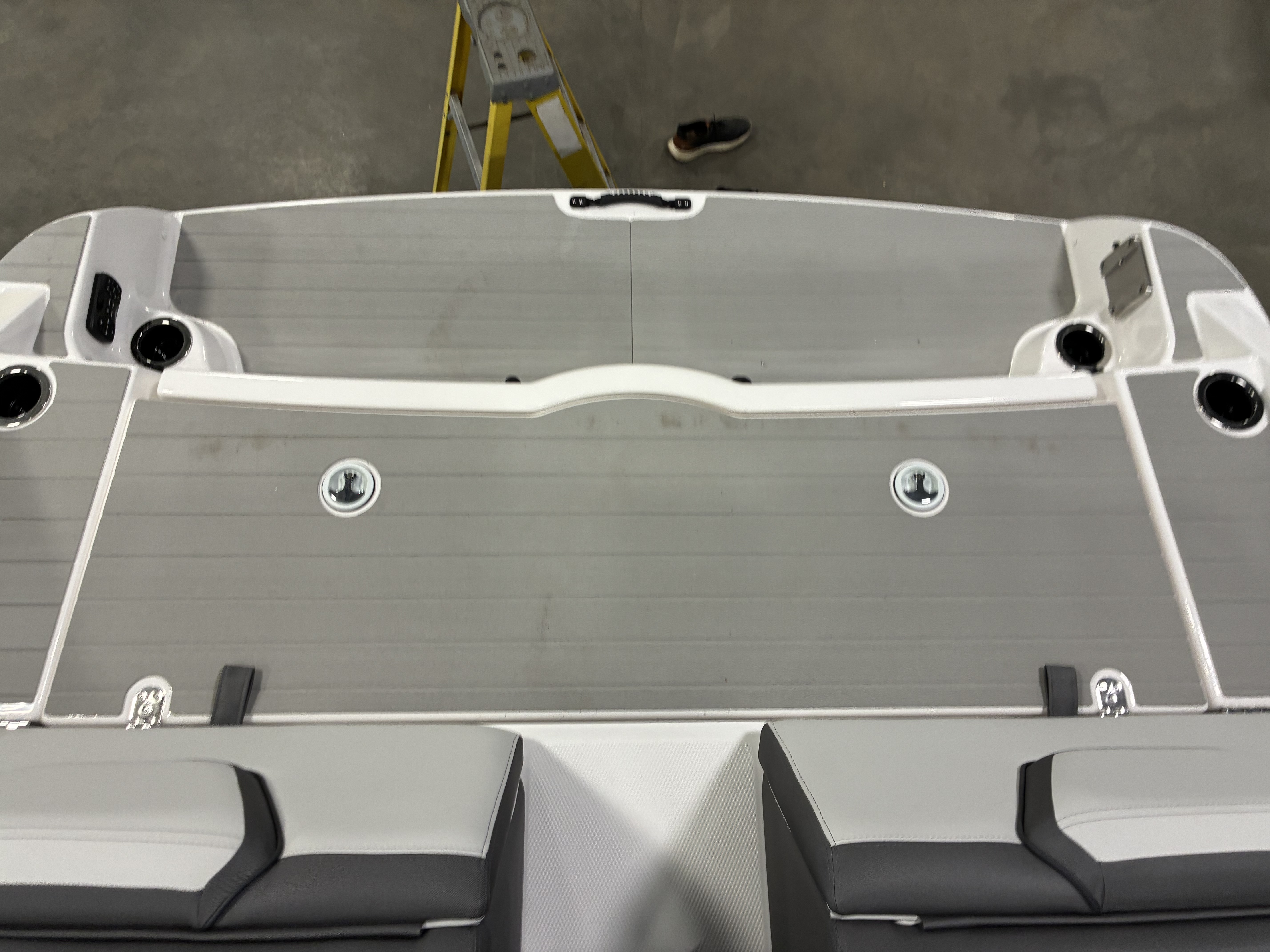 2026 Yamaha Boats AR250 - Image 41