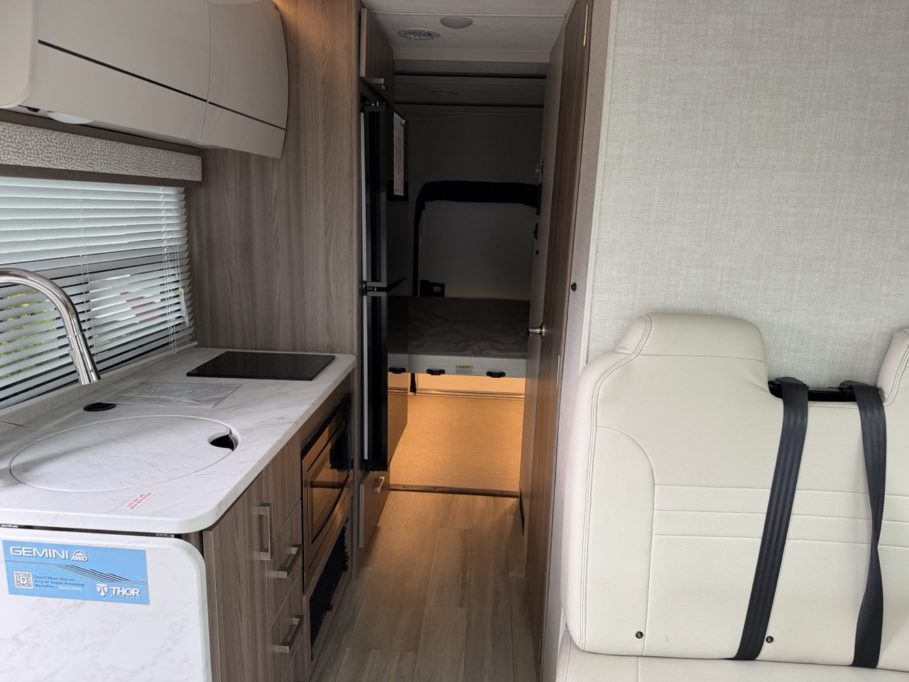 2026 Thor Motor Coach Gemini Trip 22MT - Image 7