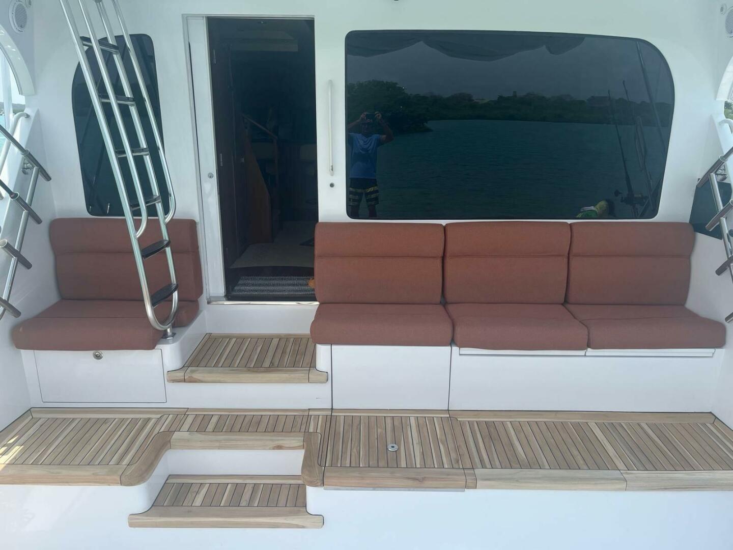 2008 Hatteras 77 Enclosed Bridge - Image 28
