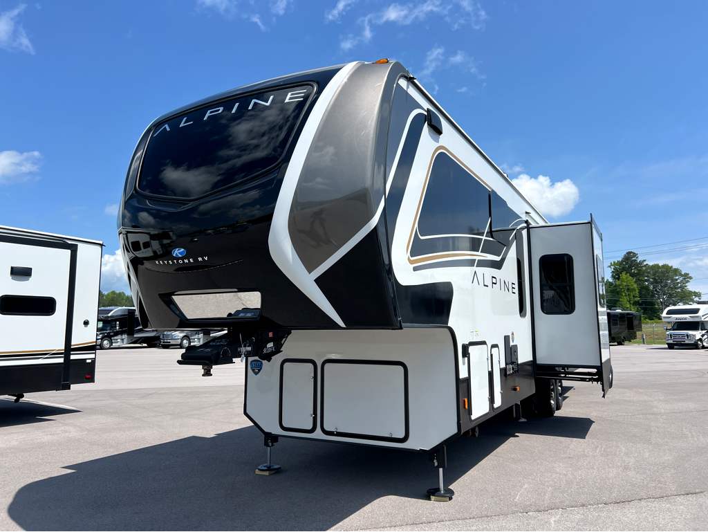 2025 Keystone ALPINE 3820FK - Image 2