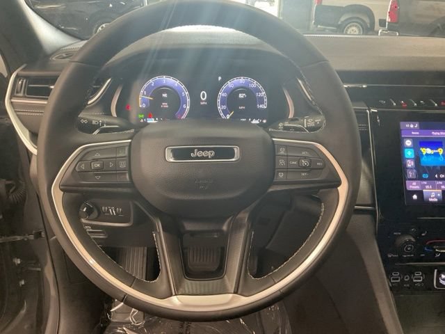2025 Jeep Grand Cherokee Altitude X 4X4 - Image 18