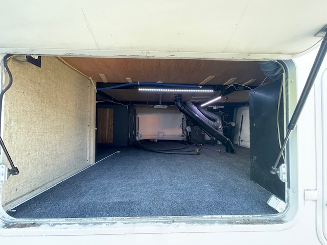 2011 NU-WA HITCHHIKER LS 29.5 FKLS - Image 5