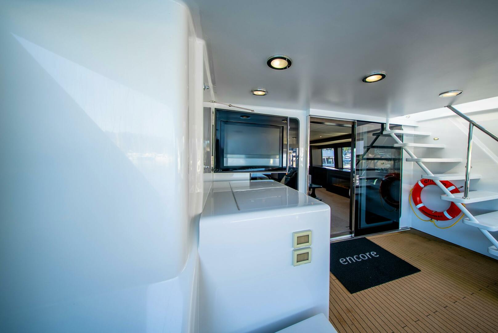 1992 Crescent Custom Yachts Custom - Image 4