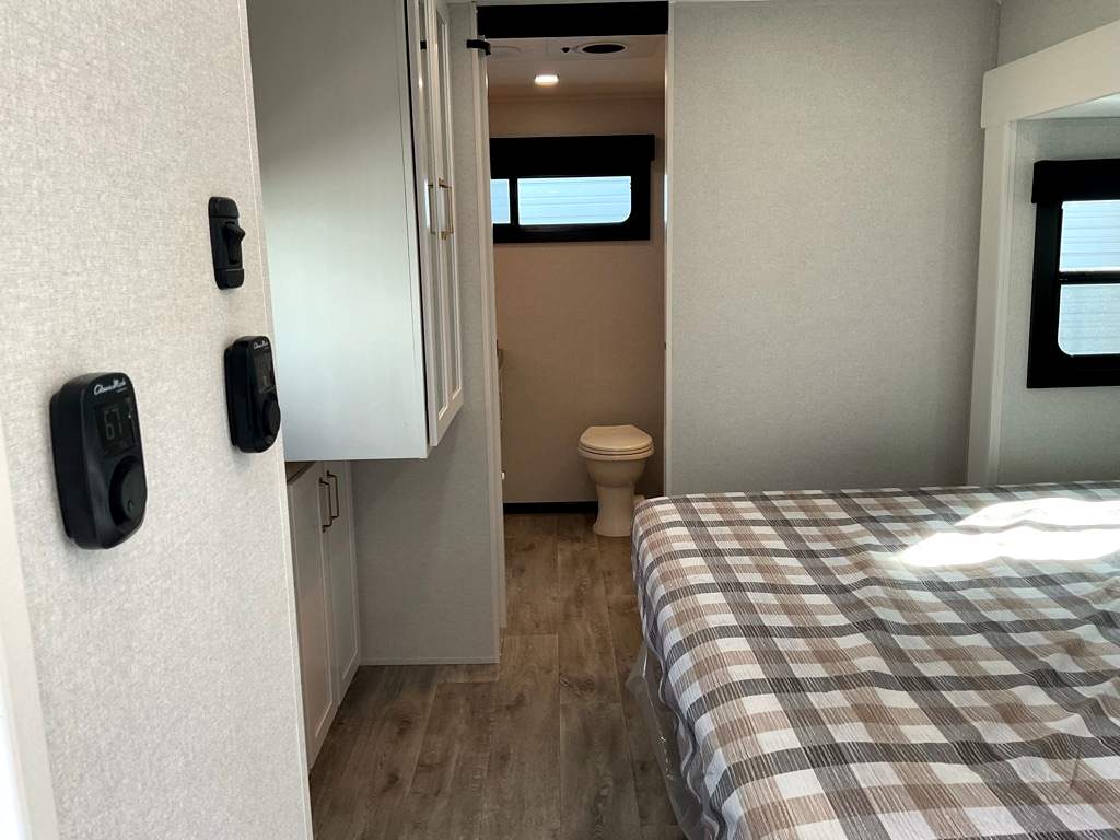 2026 JAYCO Eagle 265 FKDS HT - Image 15