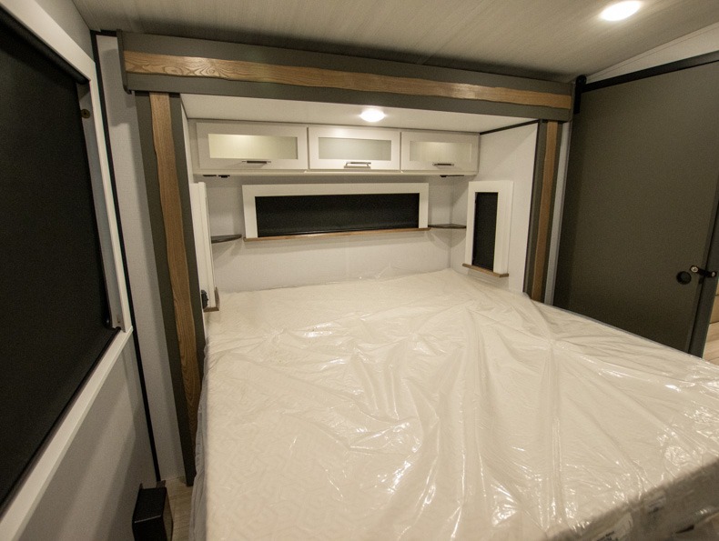 2026 Keystone Bullet Premium 265FKS - Image 21