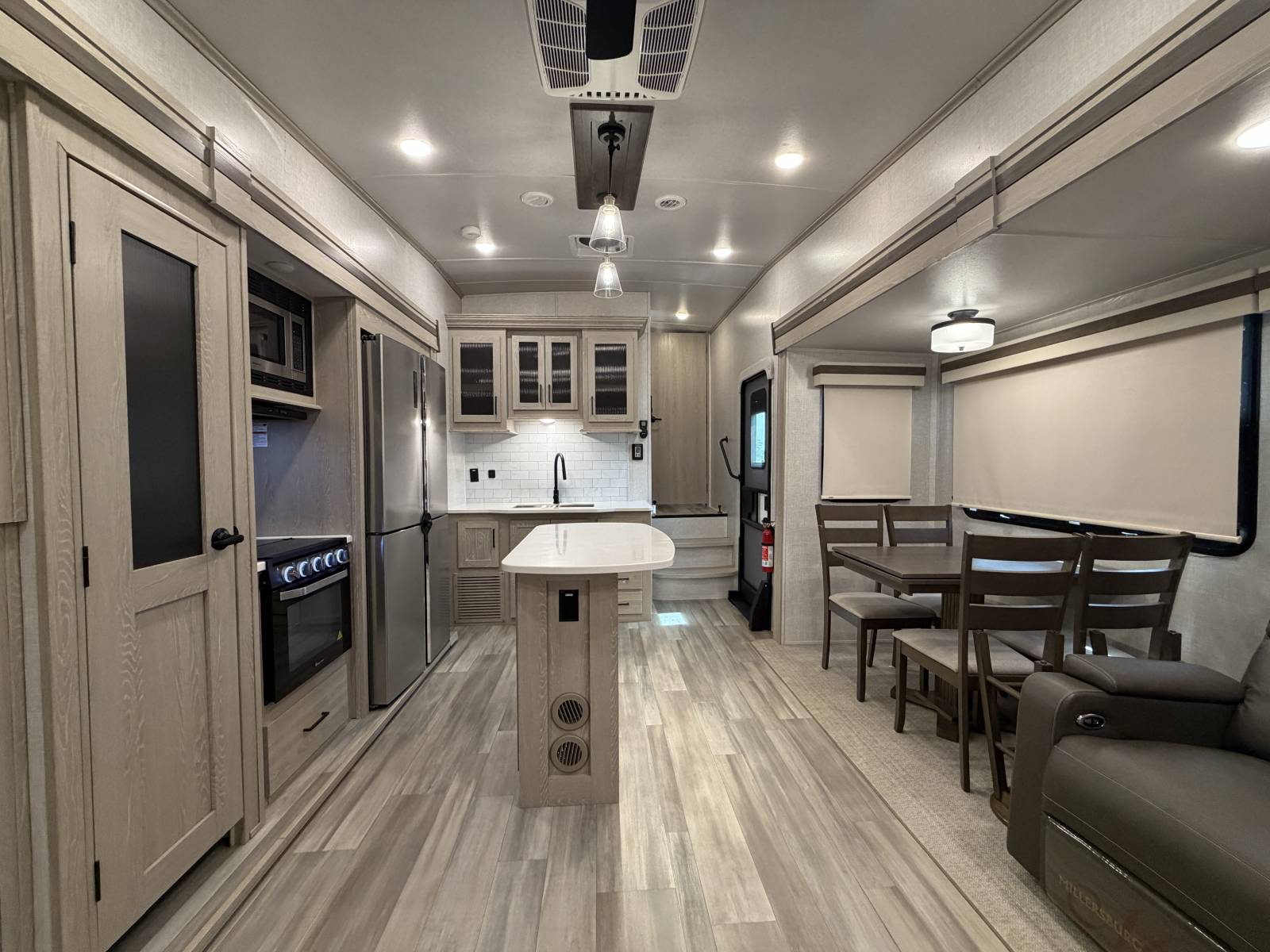 2022 Forest River Rockwood Ultra Lite 2883WS - Image 9
