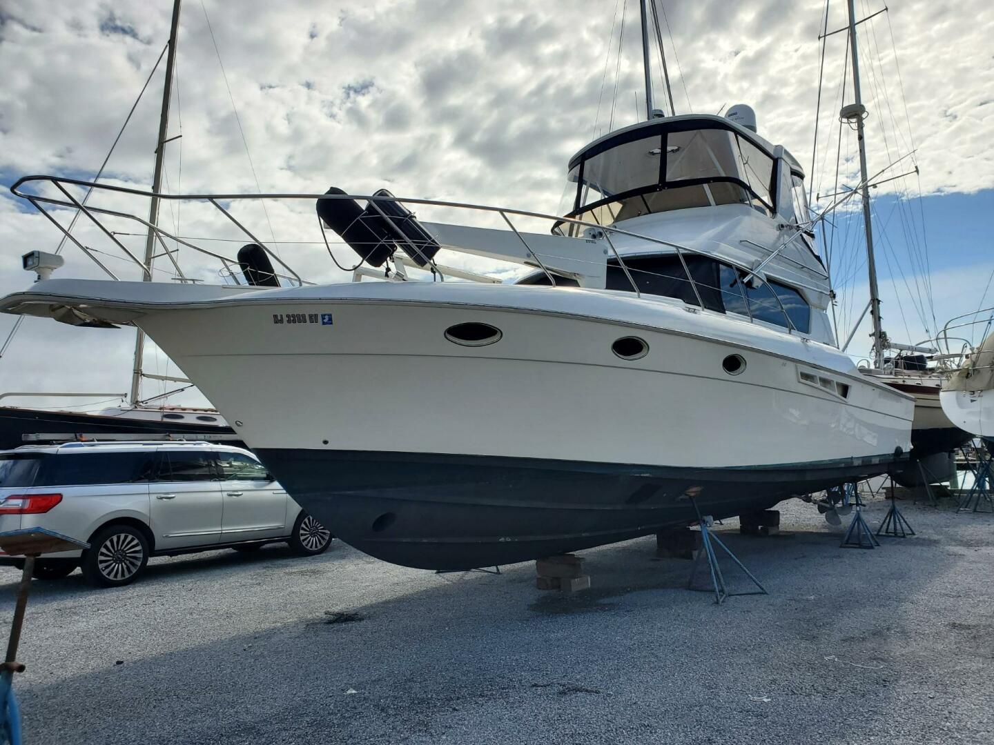 2000 Silverton 42 Convertible - Image 2