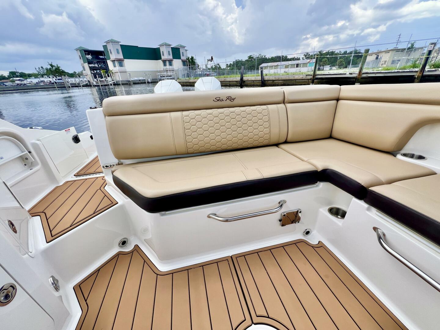 2019 Sea Ray SDX 290 OB - Image 27