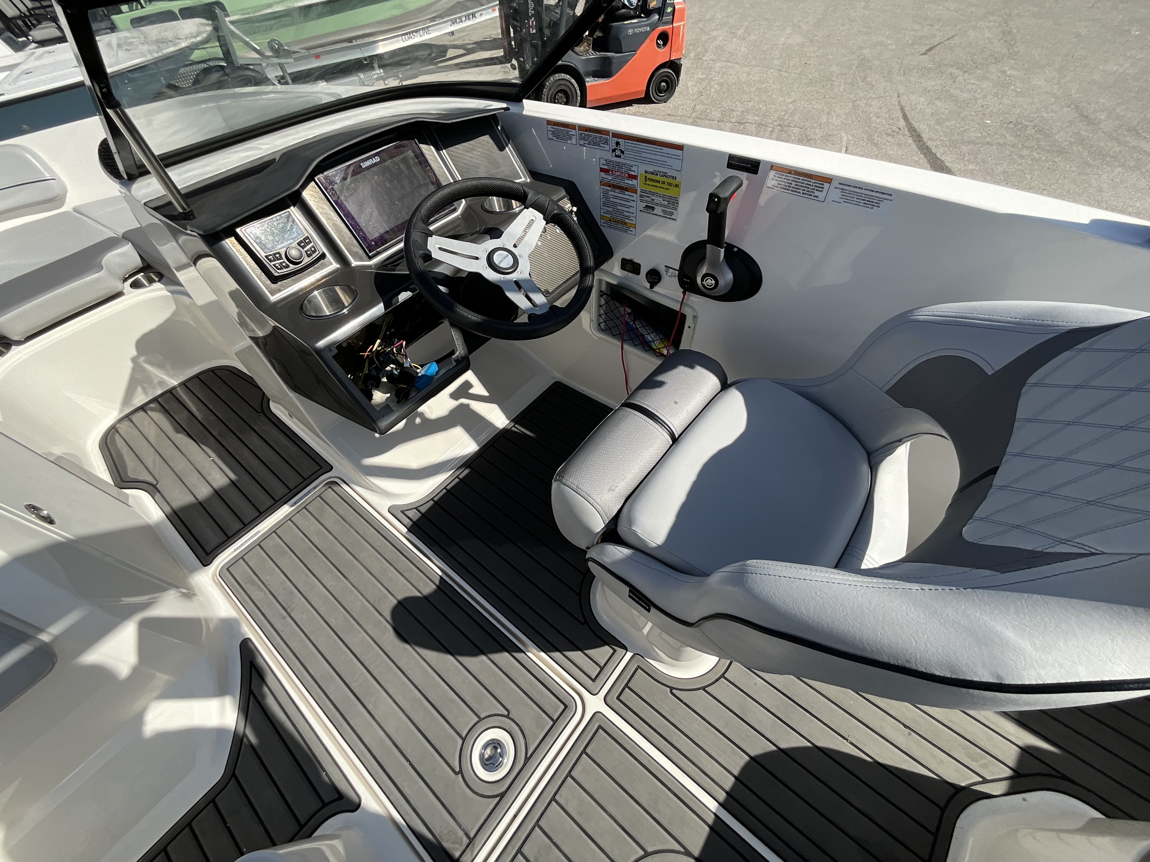 2022 Bayliner VR5 Base - Image 13