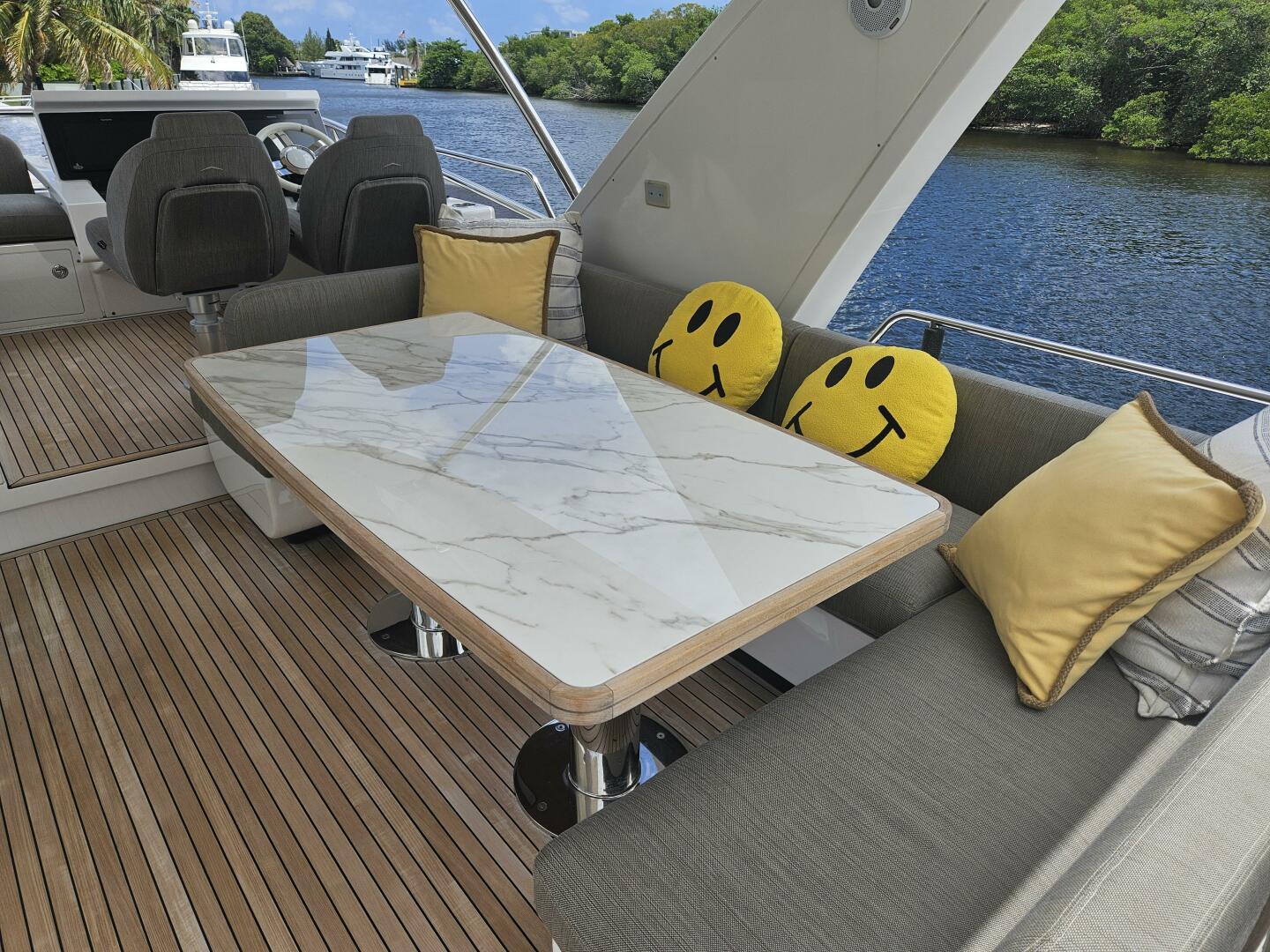 2022 Azimut 66 - Image 22