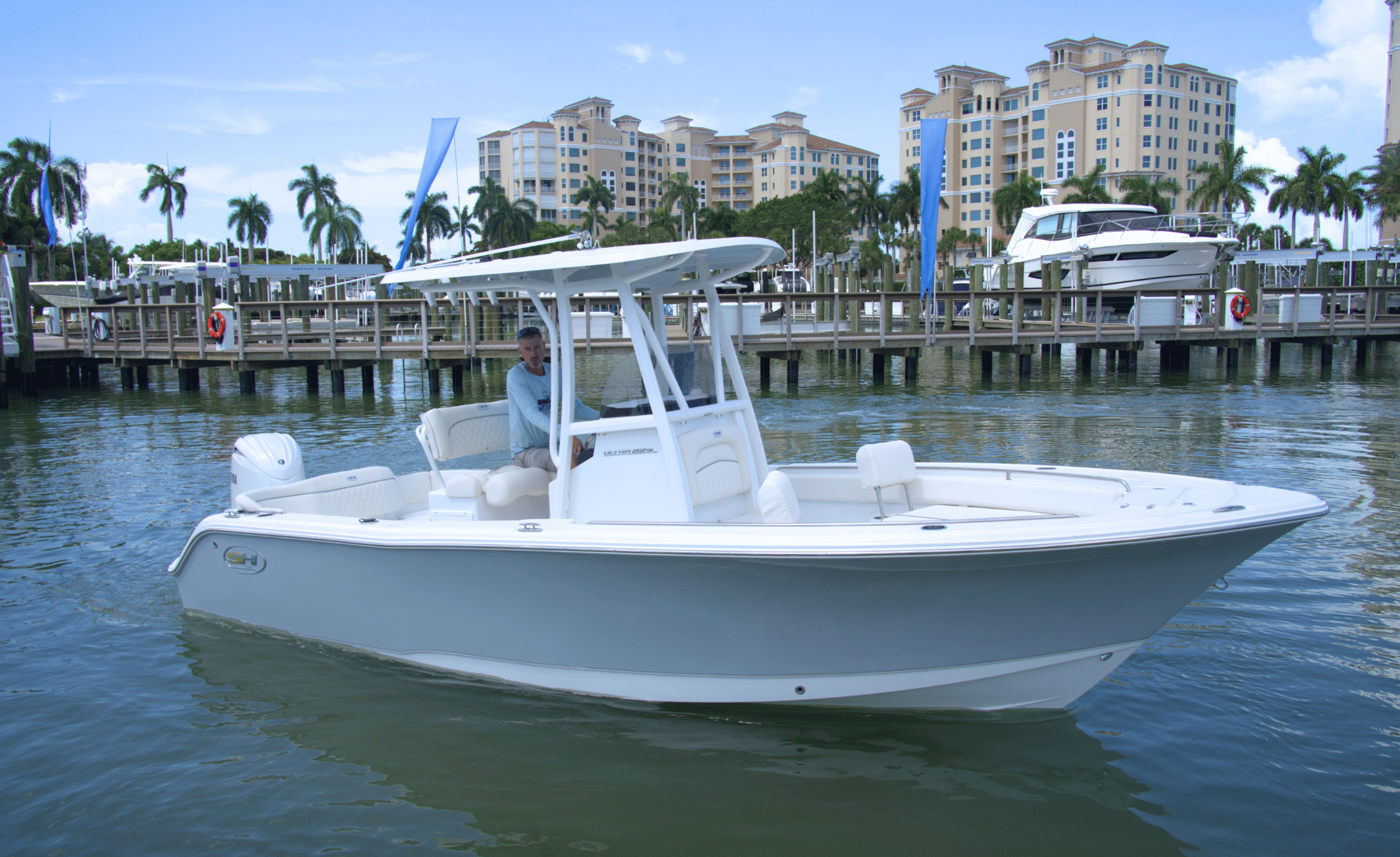 2027 SEA HUNT ULTRA 229 - Image 2