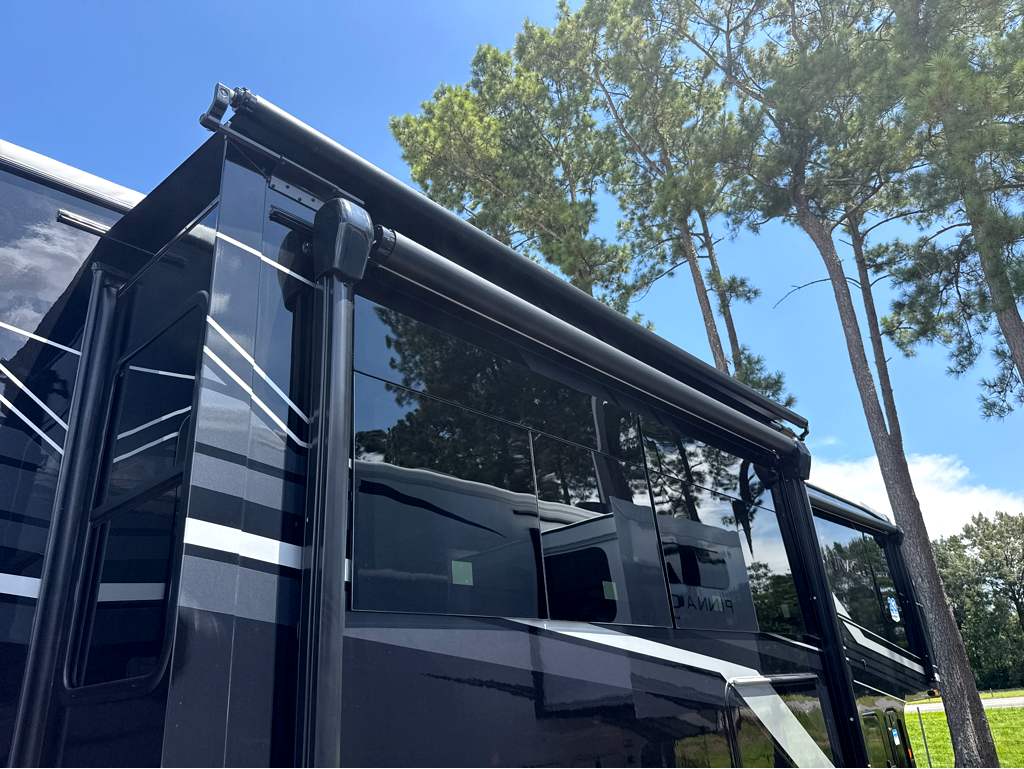 2027 JAYCO PINNACLE 32RLTS - Image 5