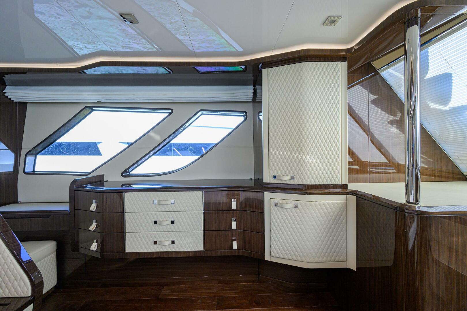 2023 Lazzara Yachts LSX 67 - Image 27
