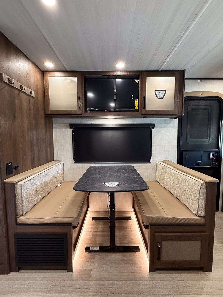 2027 KEYSTONE BULLET 245RKS - Image 28