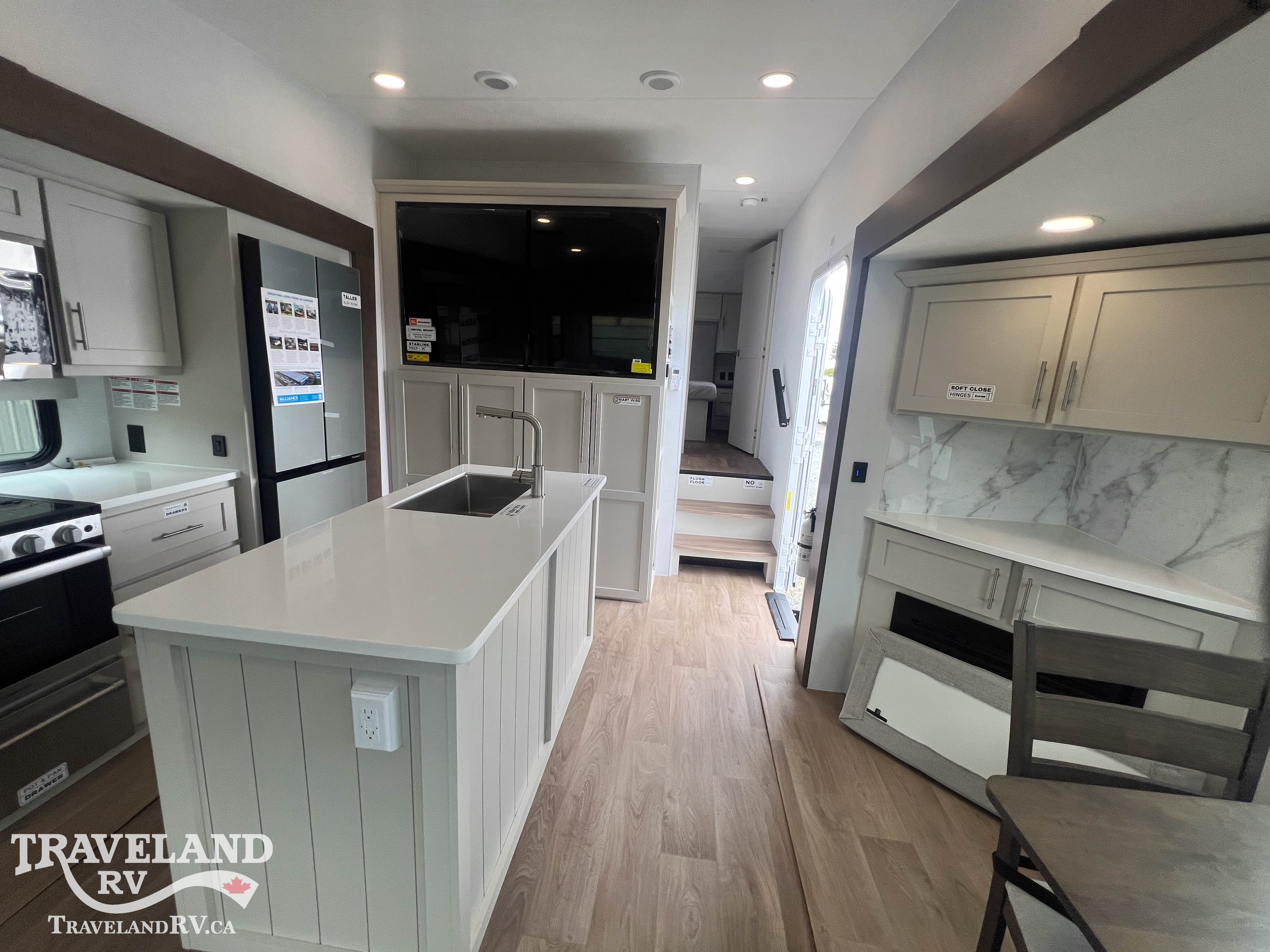 2027 Alliance RV Avenue 25RL - Image 4