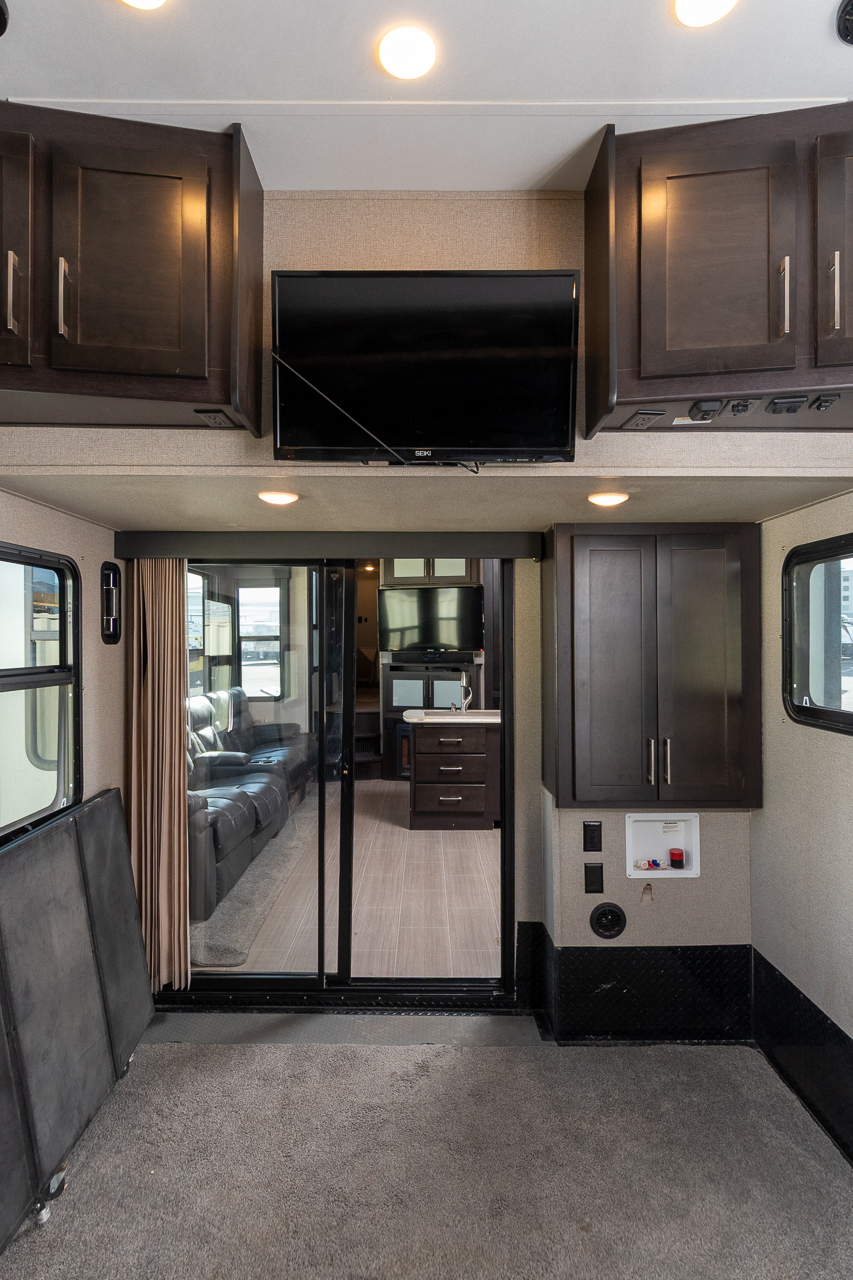 2017 Keystone Raptor 424TS - Image 27