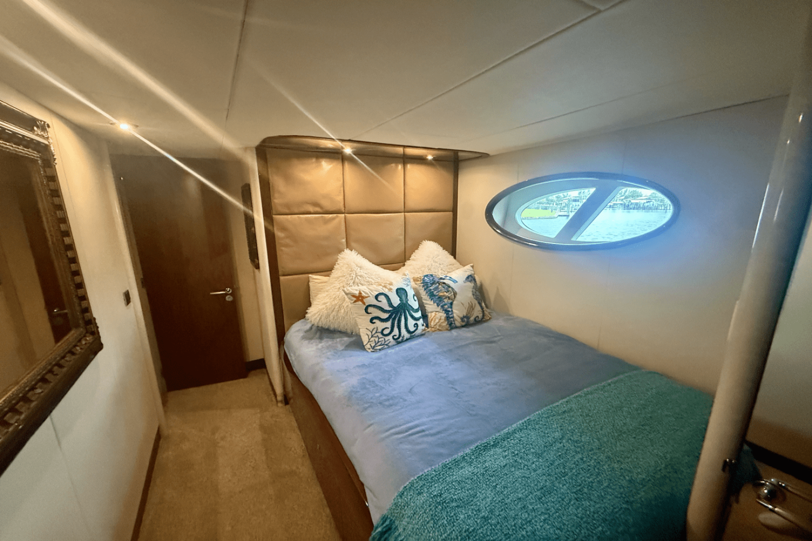 2005 68 FLYBRIDGE - Image 32