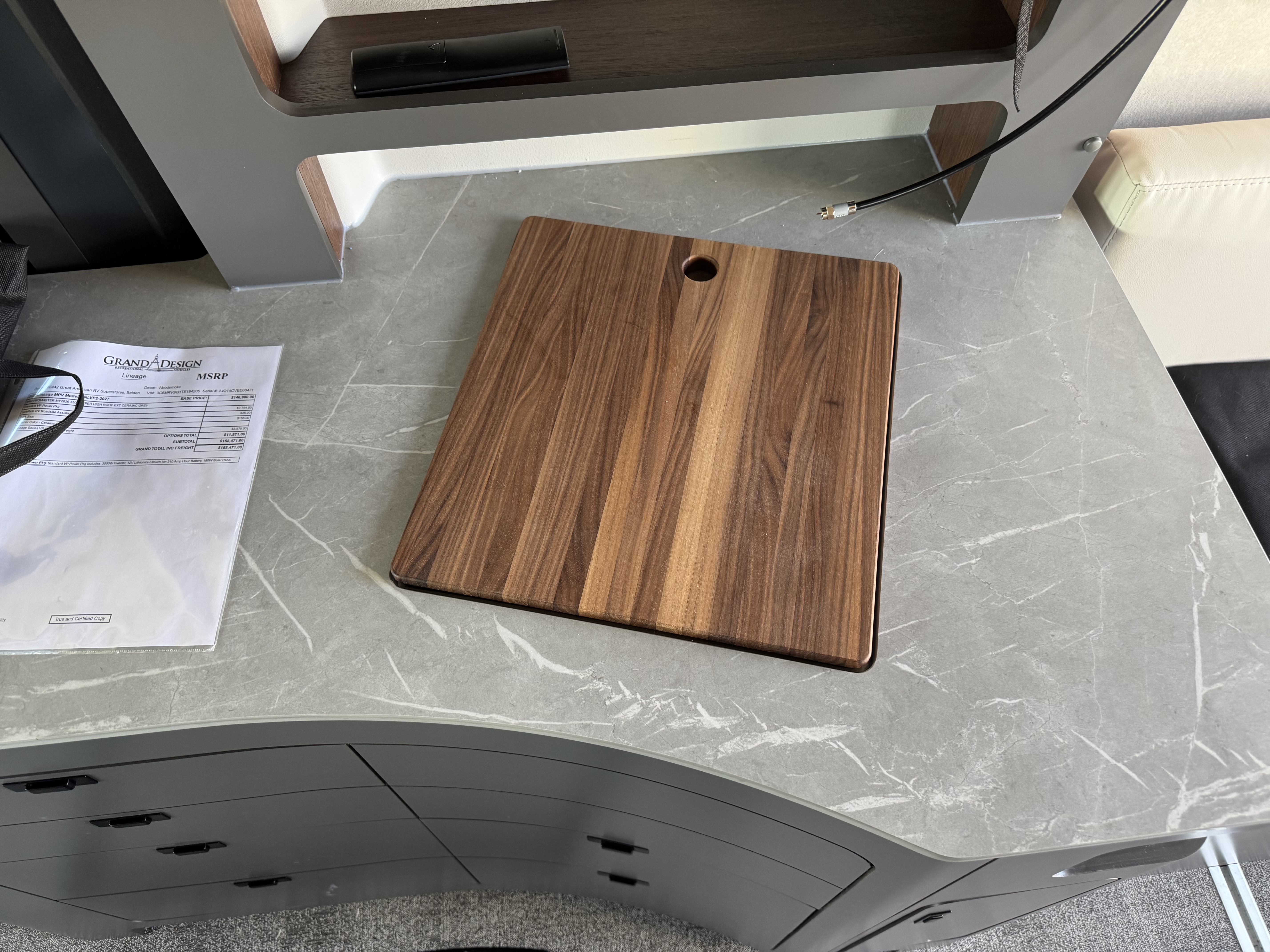 2027 GRAND DESIGN LINEAGE SERIESVP LVP2 - Image 37