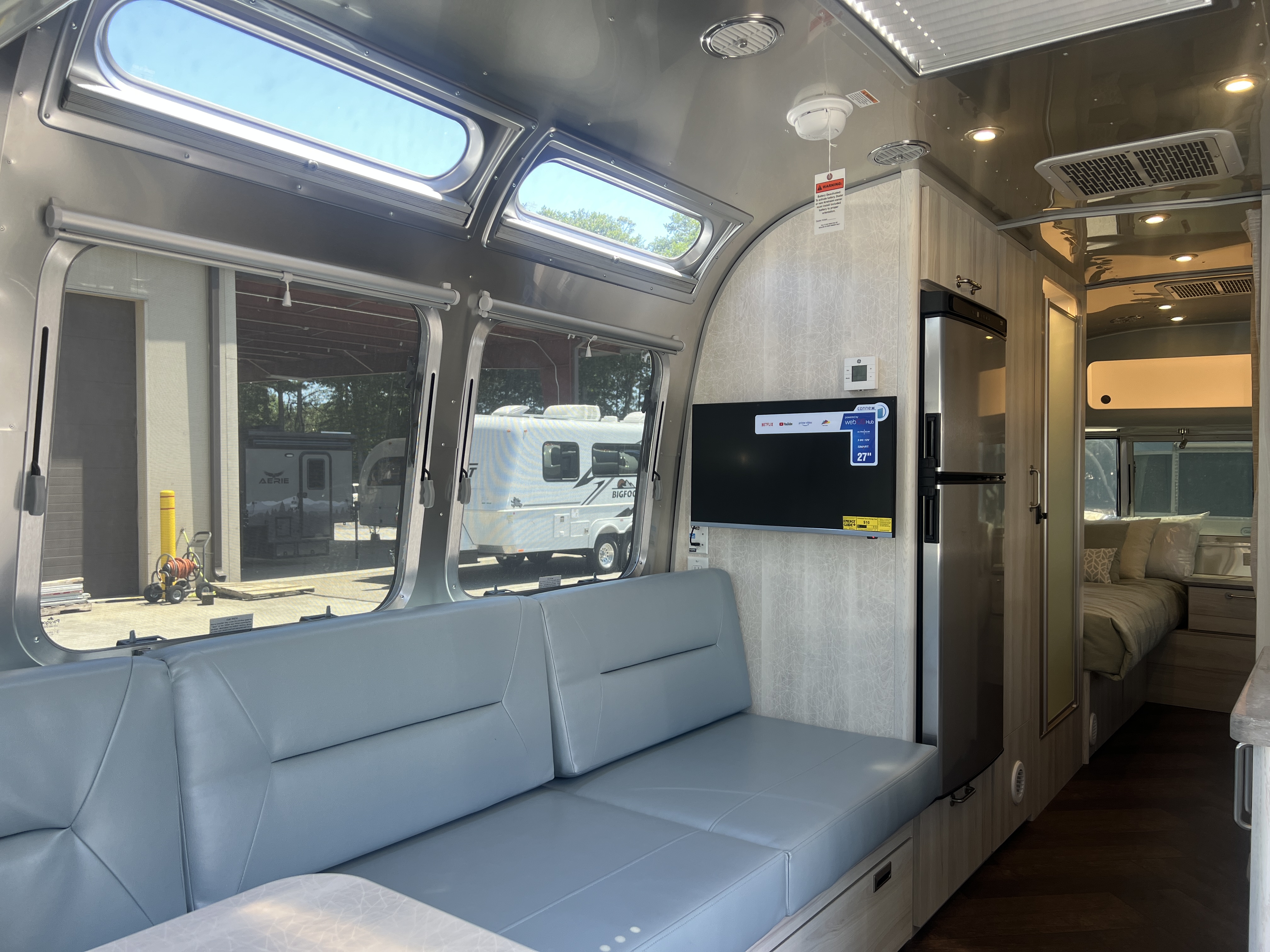 2026 Airstream International 25FB - Image 7