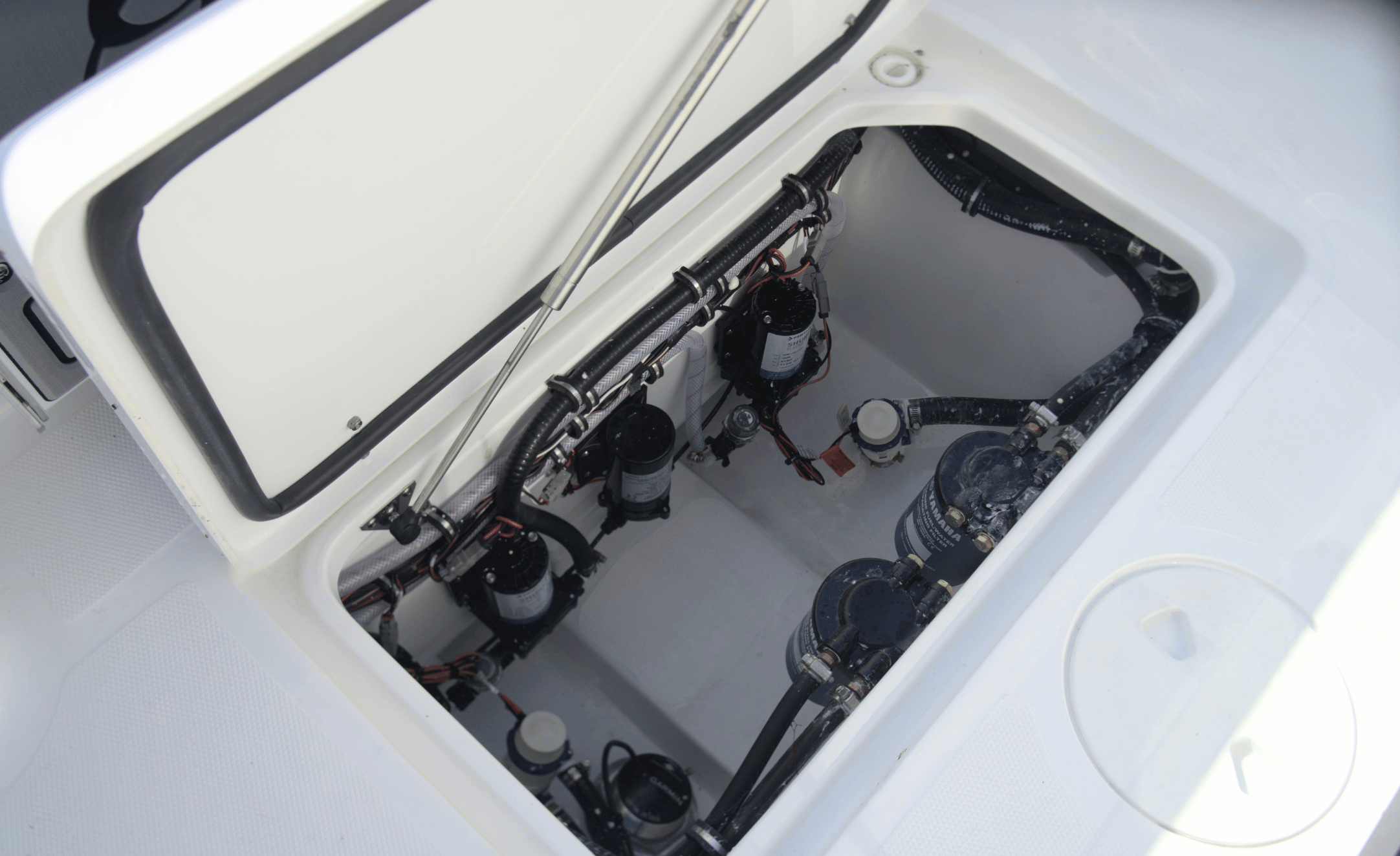 2027 SEA HUNT GAMEFISH 28CB - Image 21