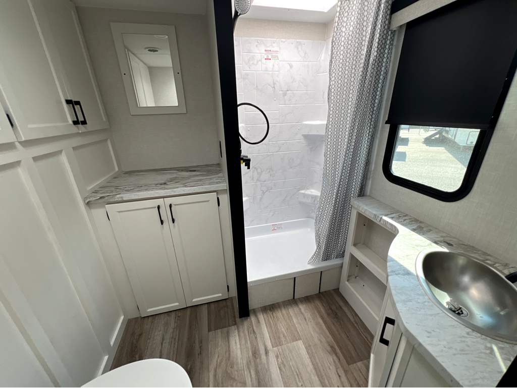 2026 VENTURE RV SPORTTREK 271VRB - Image 16
