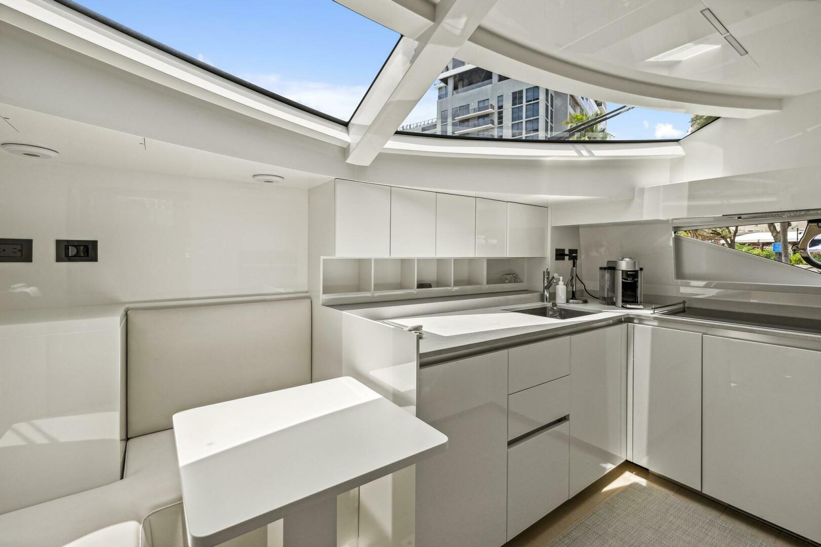 2021 Ferretti Yachts 850 - Image 45