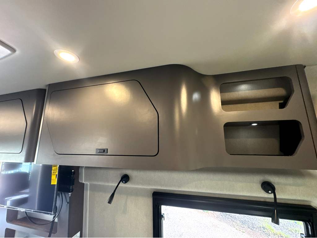 2027 GRAND DESIGN LINEAGE SERIESVP LVP2 - Image 25
