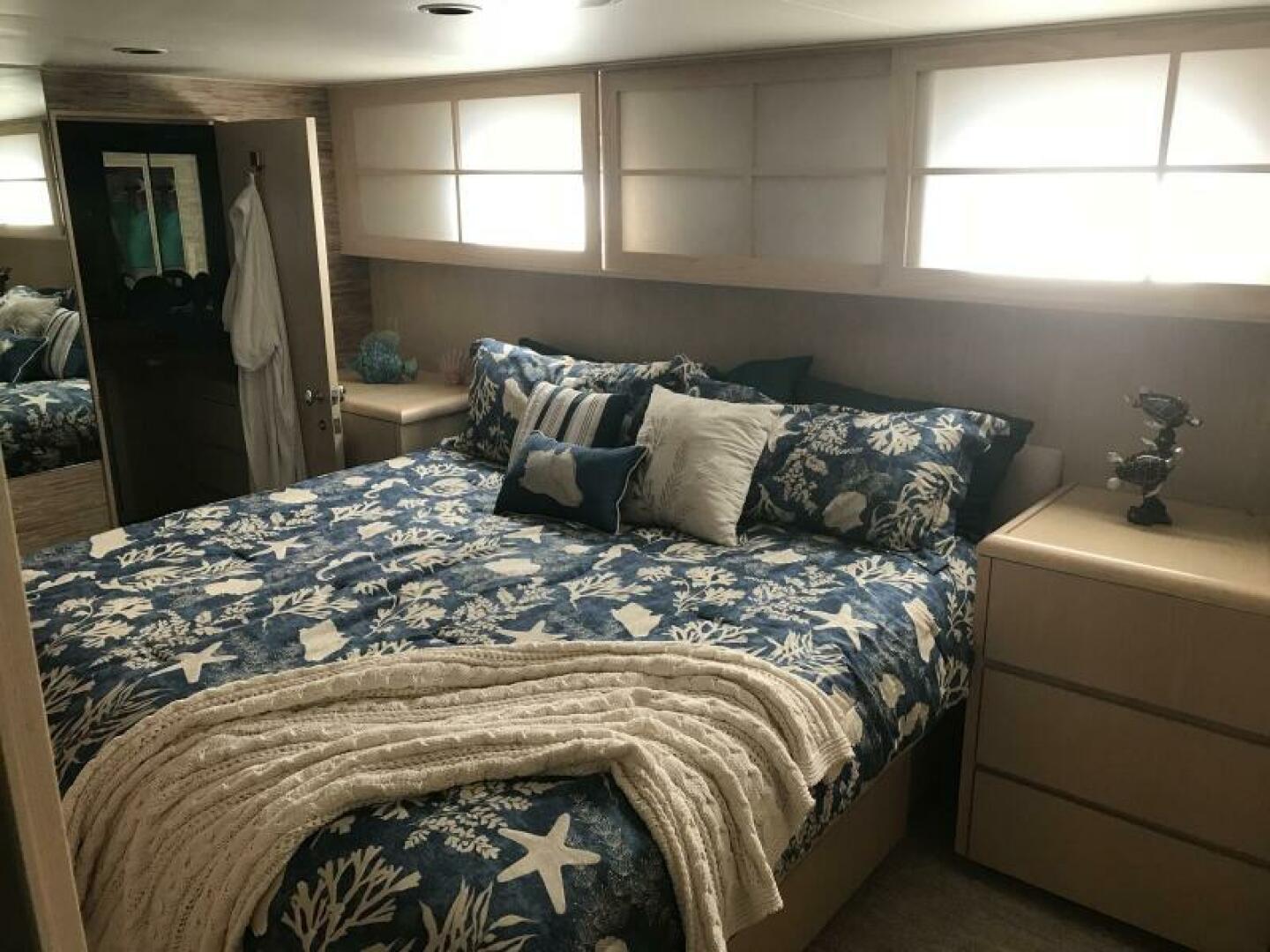 1990 Broward Custom Extended - Image 28